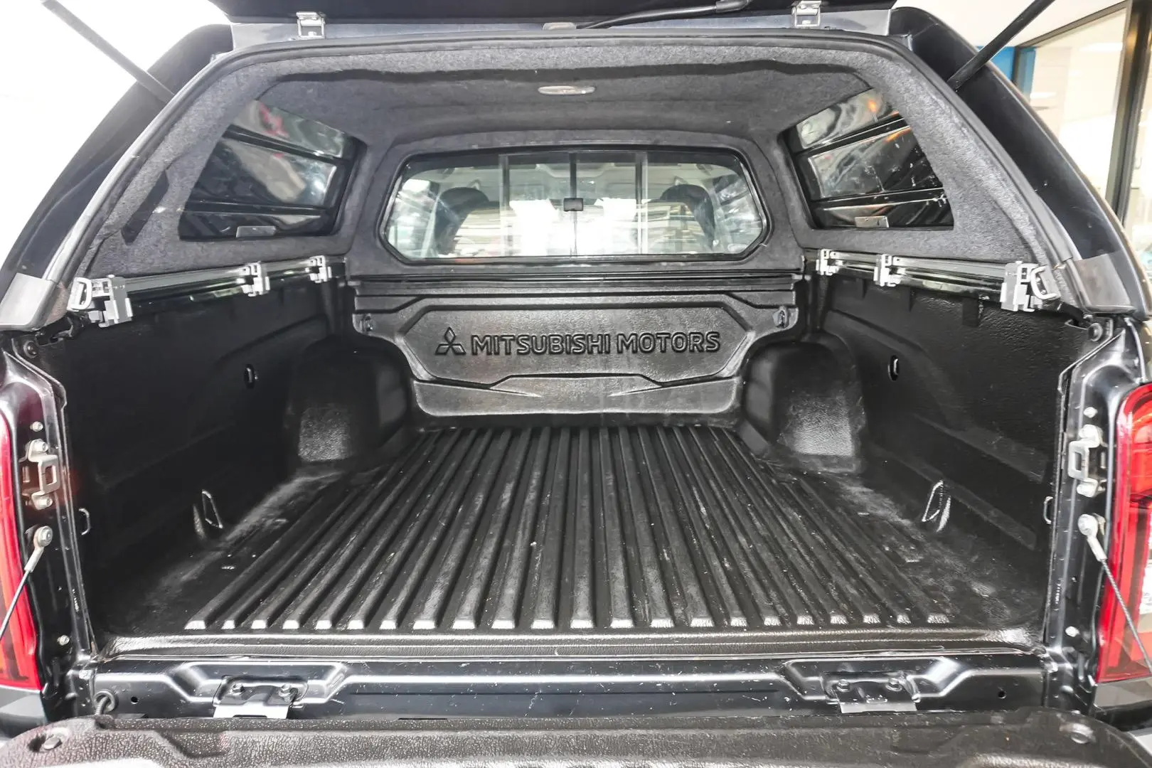 2019 Mitsubishi Triton Gallery Image 11