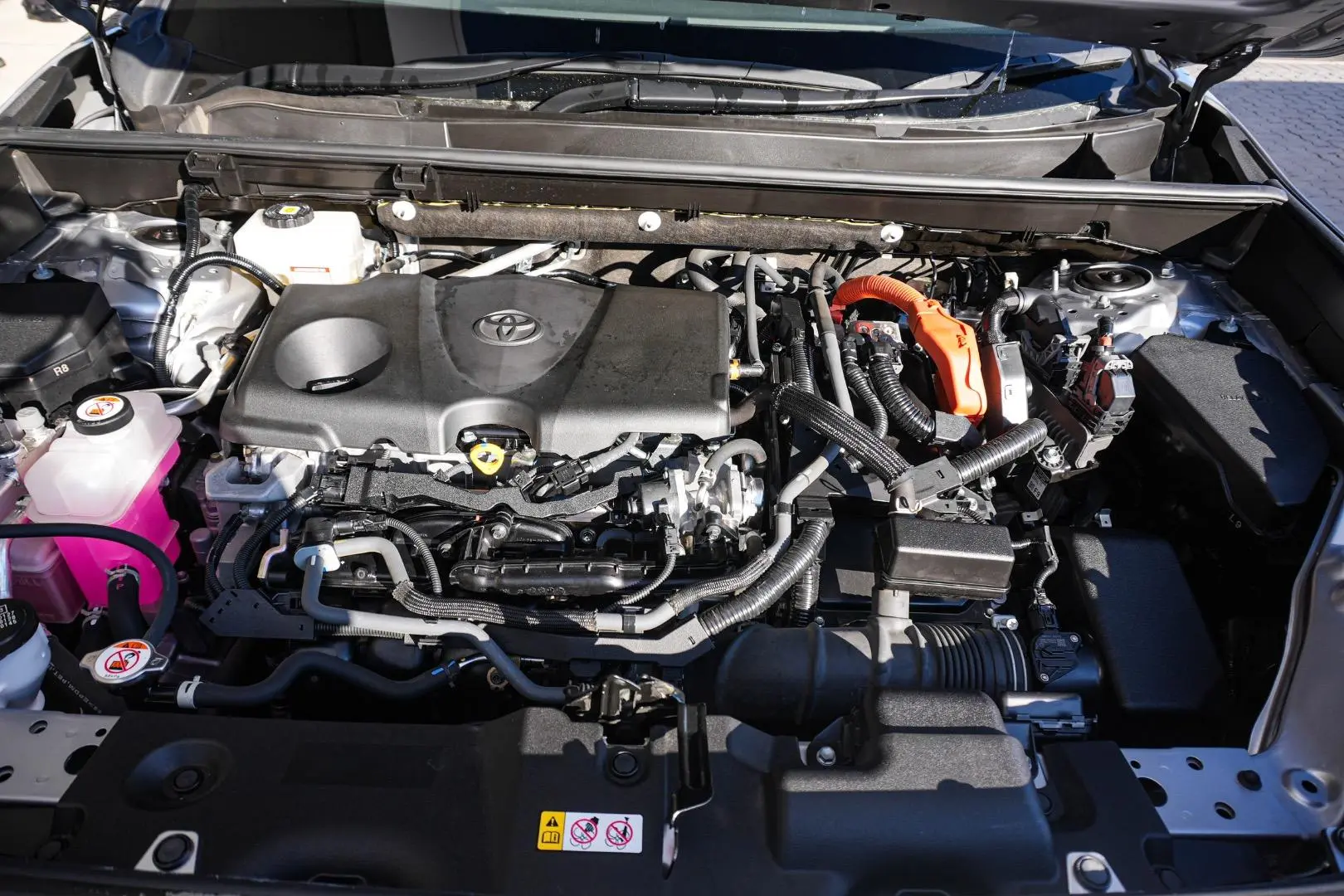 2023 Toyota RAV4 Gallery Image 24