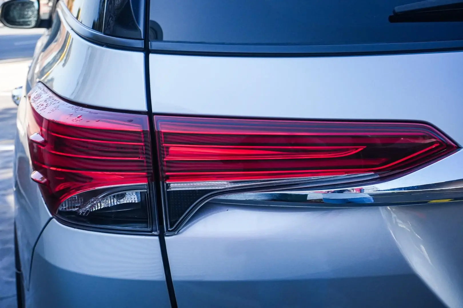 2020 Toyota Fortuner Gallery Image 14