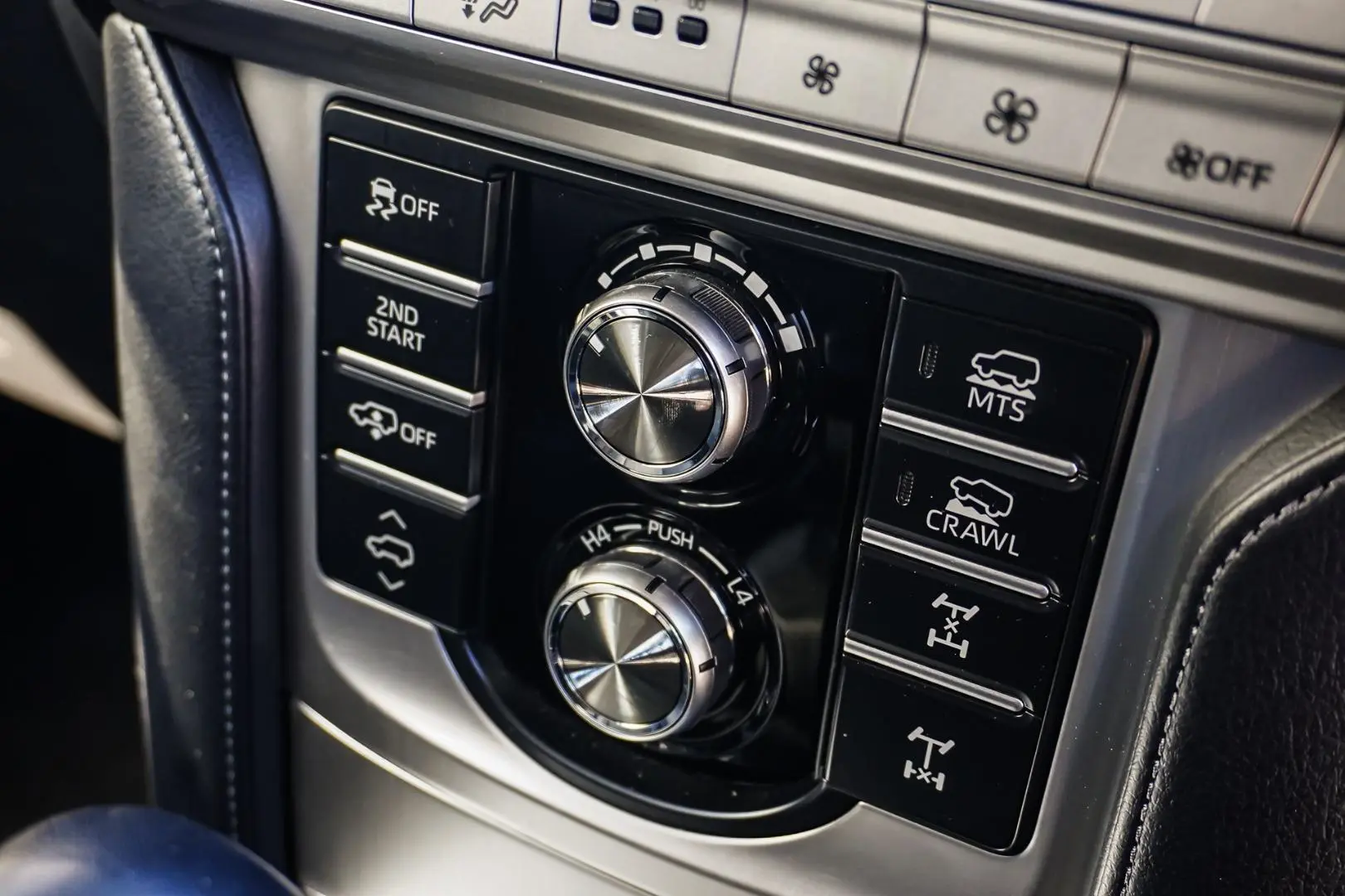 2021 Toyota Landcruiser Prado Gallery Image 28
