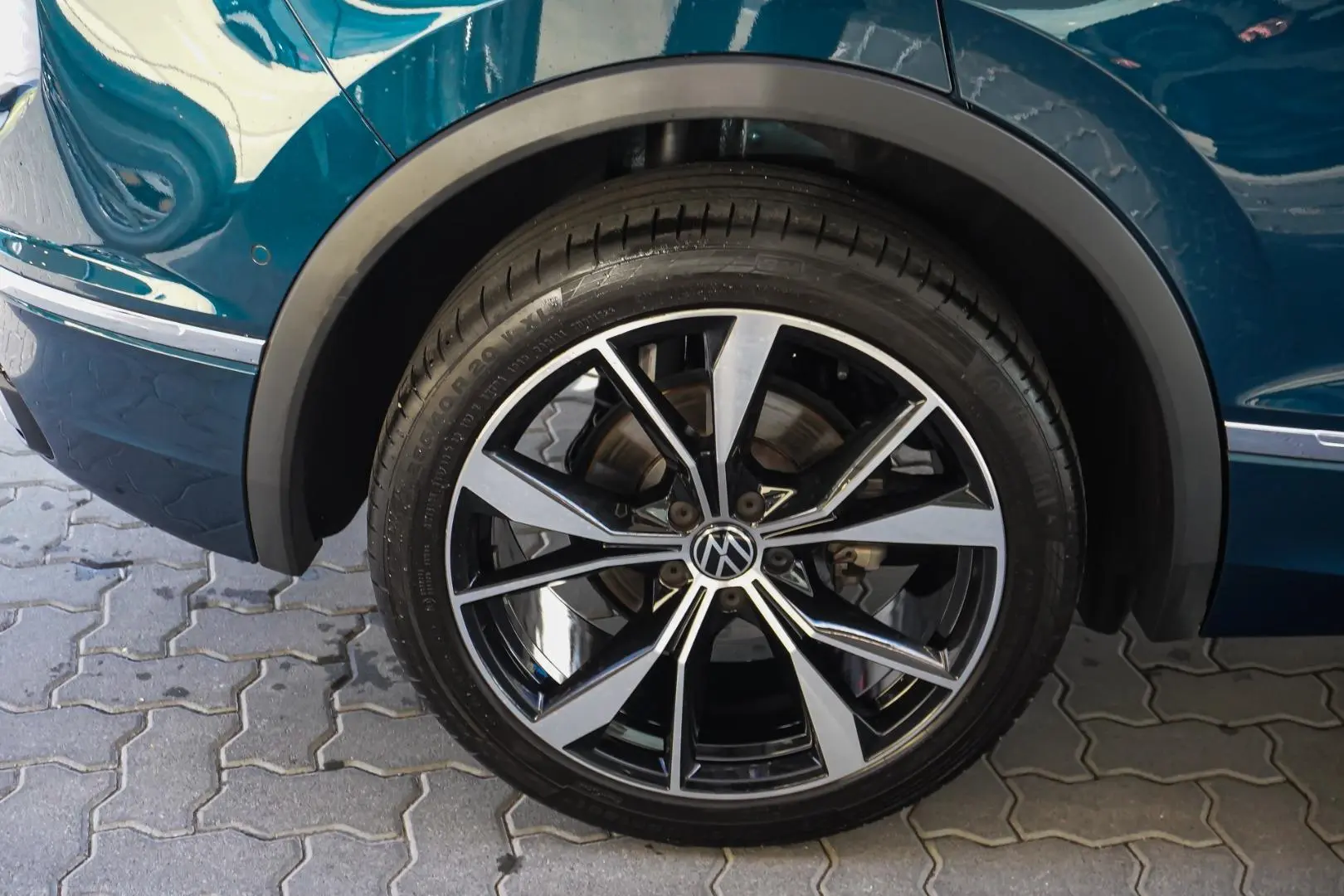 2022 Volkswagen Tiguan Gallery Image 17