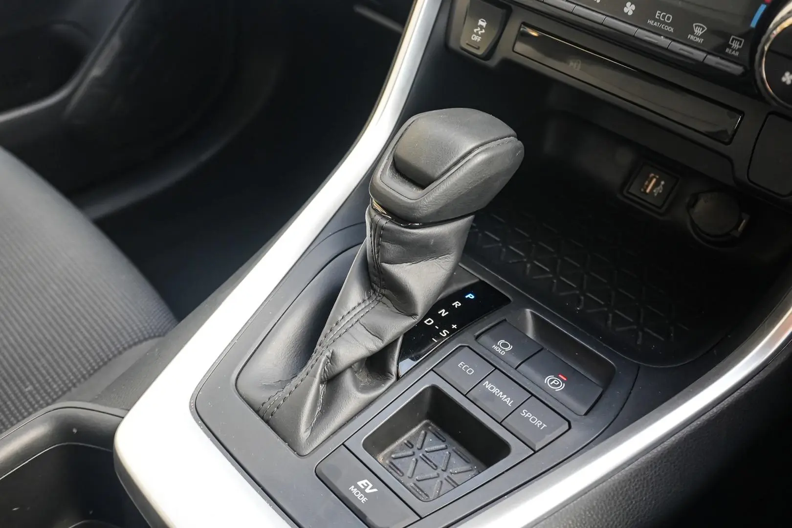 2023 Toyota RAV4 Gallery Image 19