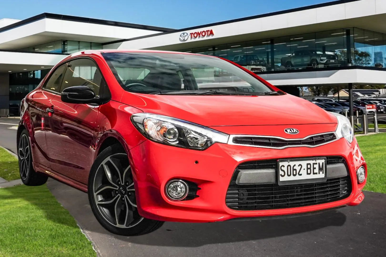 2014 Kia Cerato Gallery Image 1