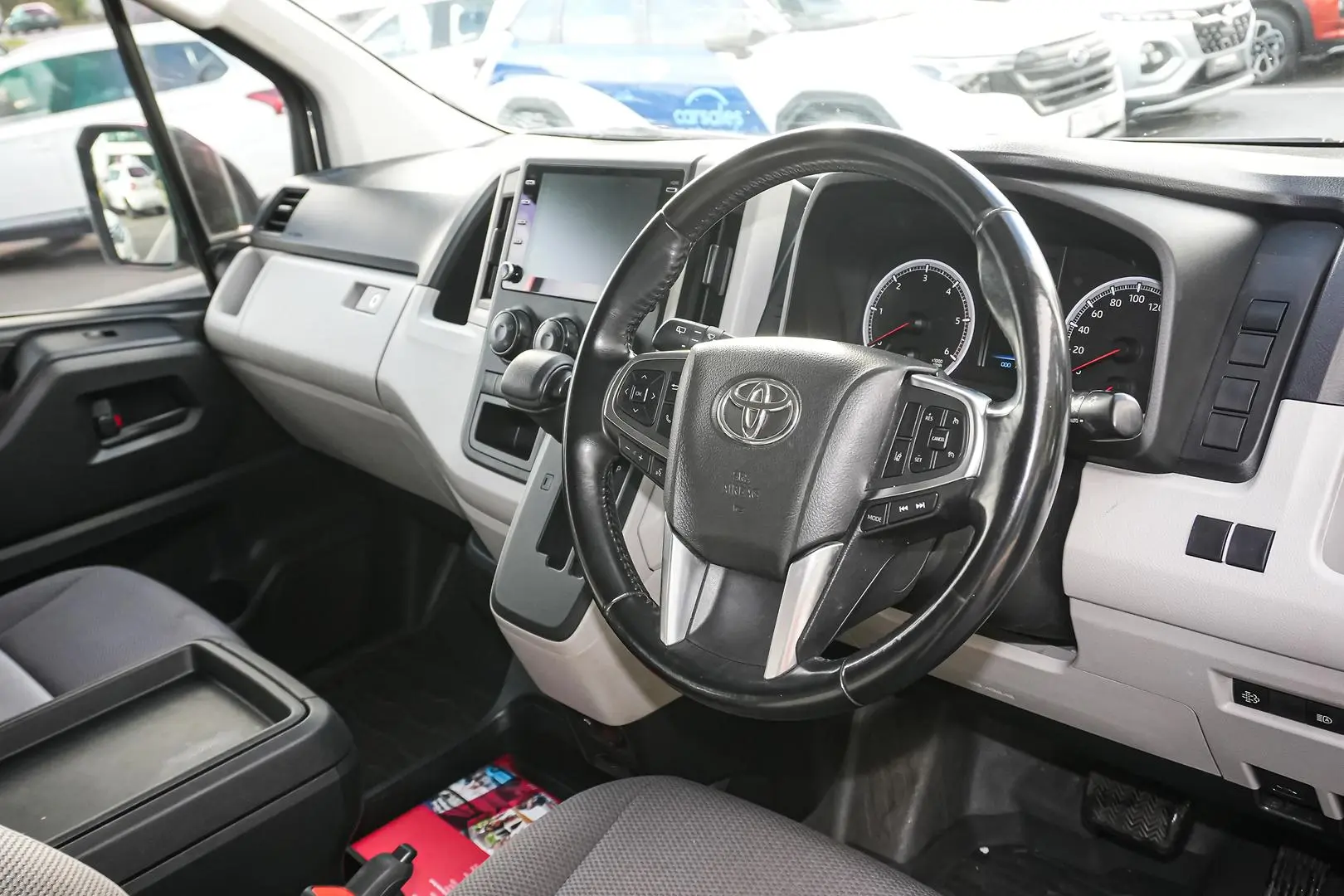 2021 Toyota Hiace Gallery Image 15