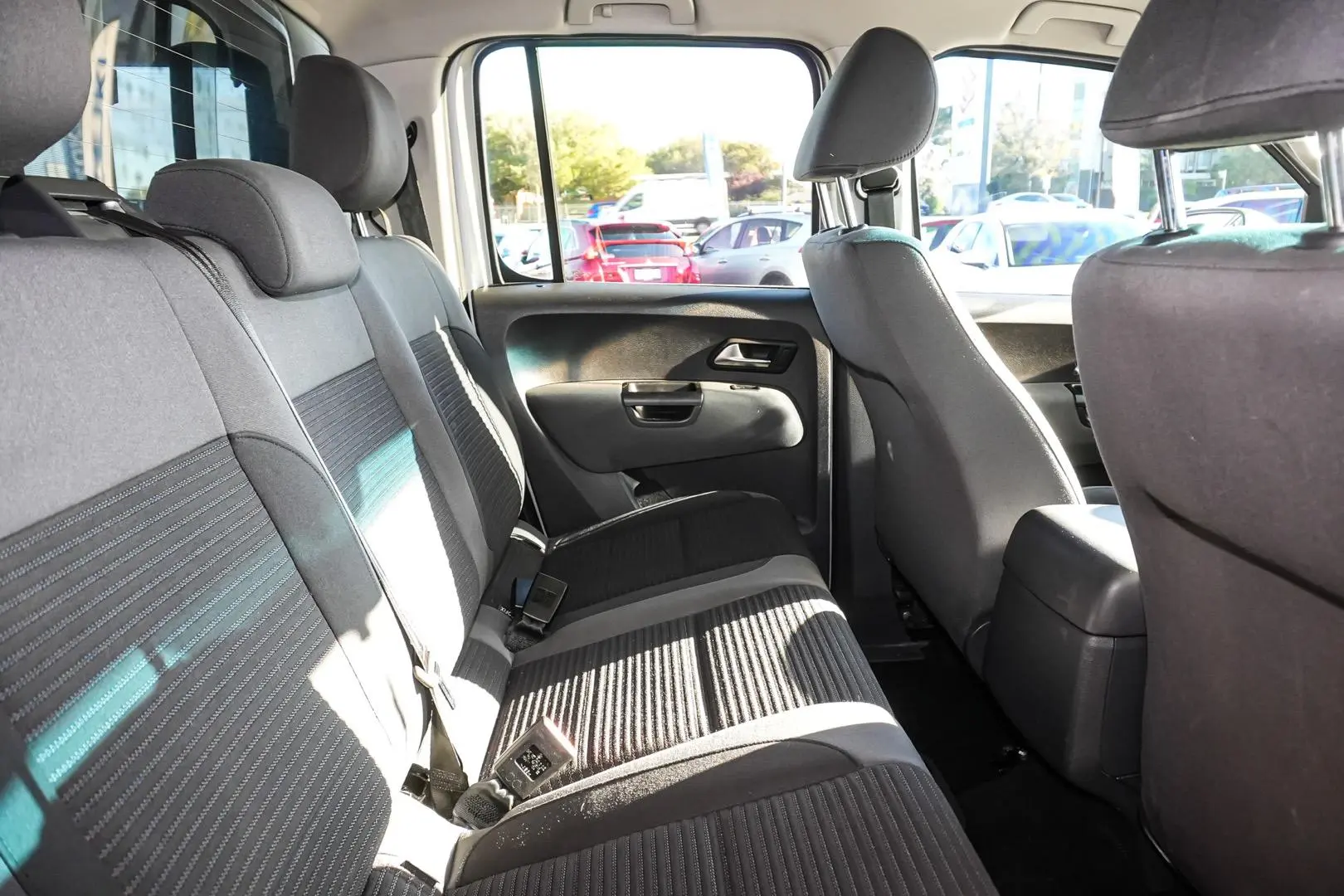 2011 Volkswagen Amarok Gallery Image 9