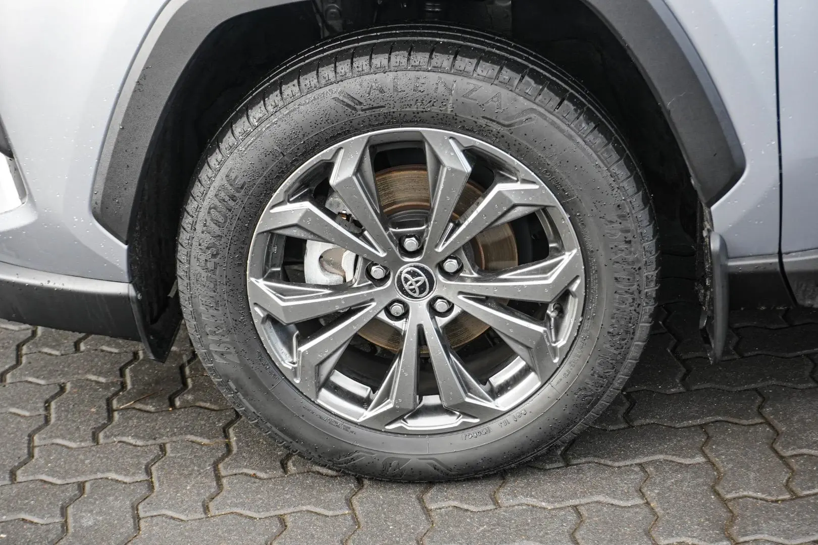 2024 Toyota RAV4 Gallery Image 13