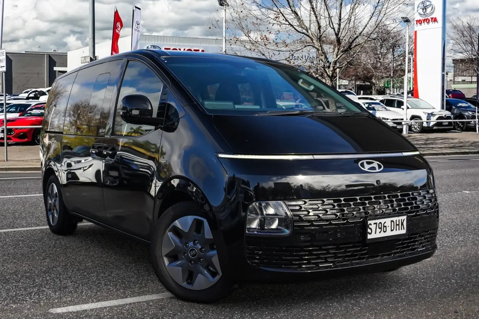 2024 Hyundai STARIA Image