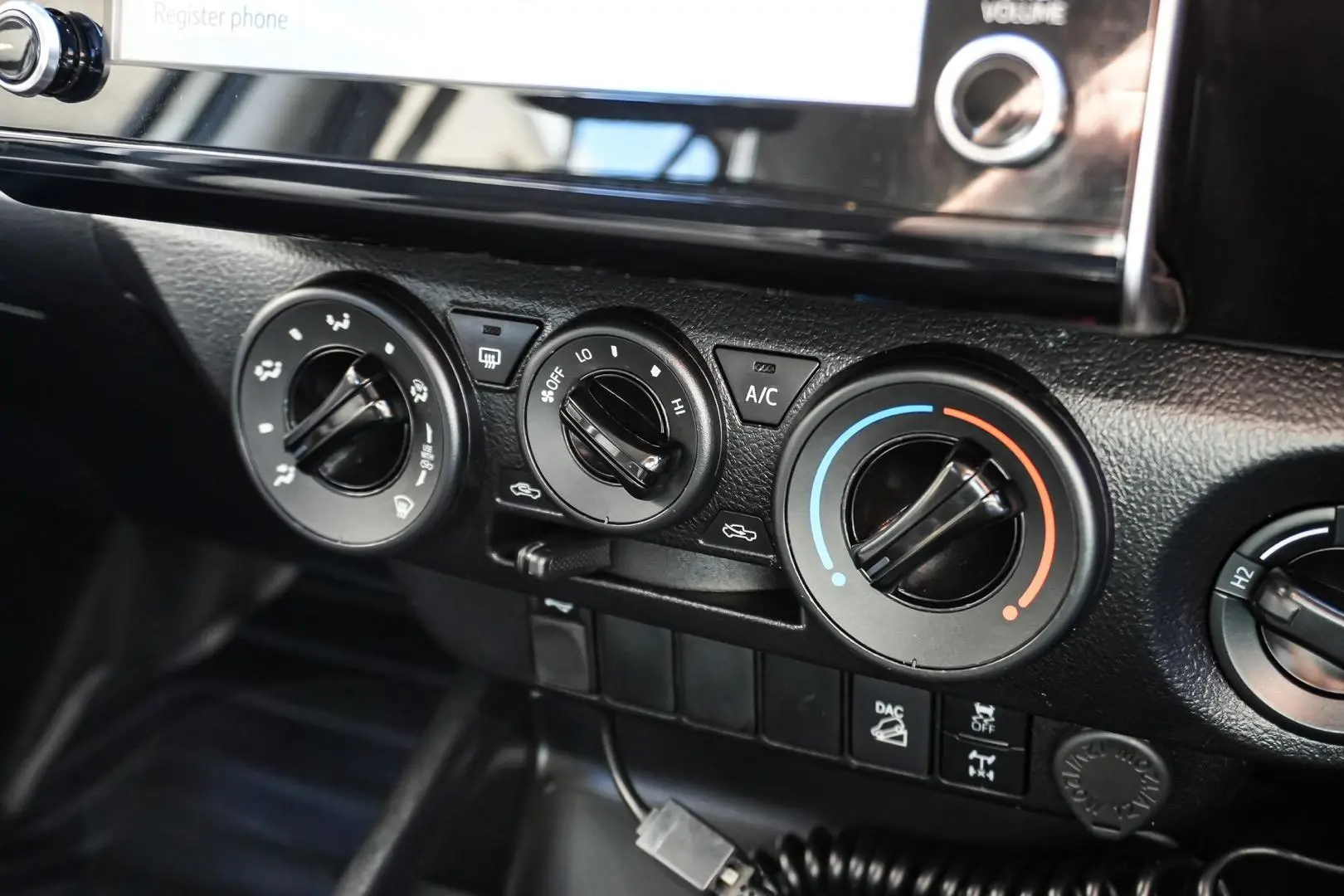 2022 Toyota Hilux Gallery Image 20