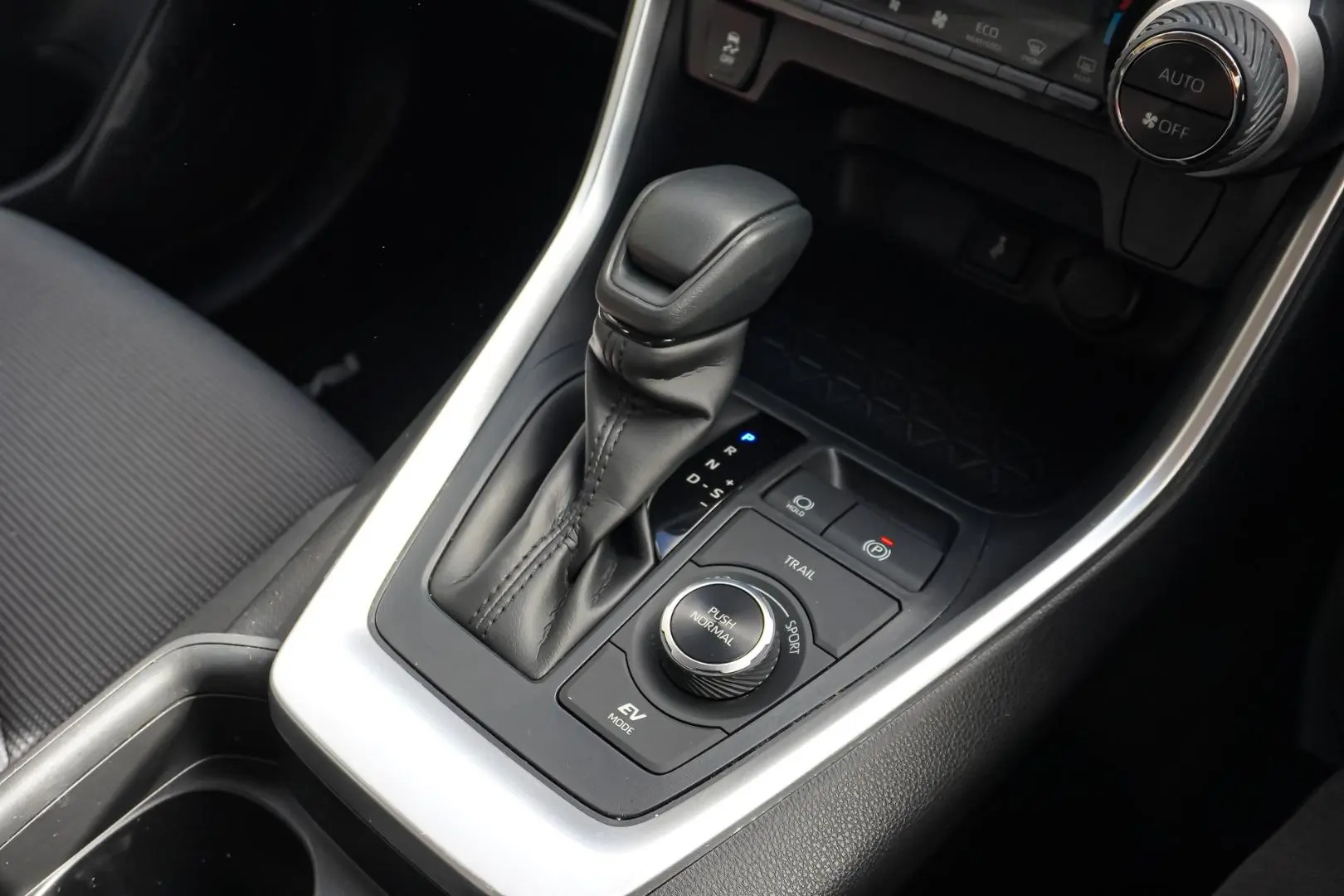 2021 Toyota RAV4 Gallery Image 18