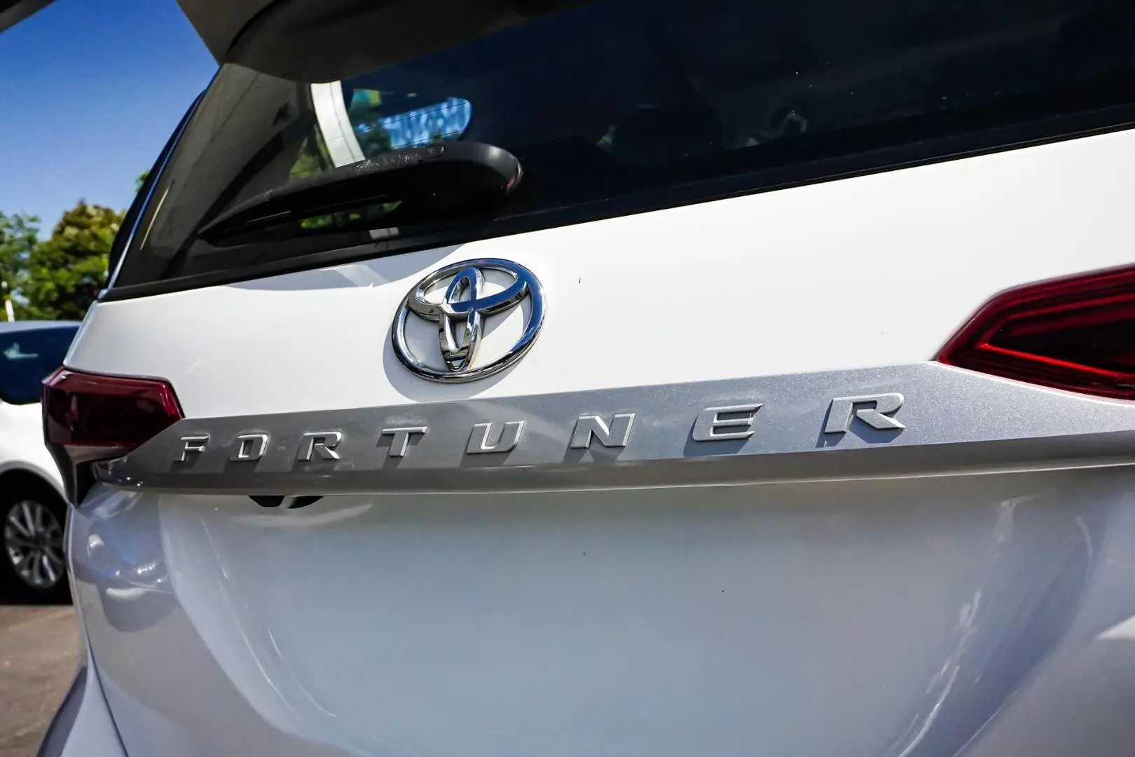 2022 Toyota Fortuner Gallery Image 14