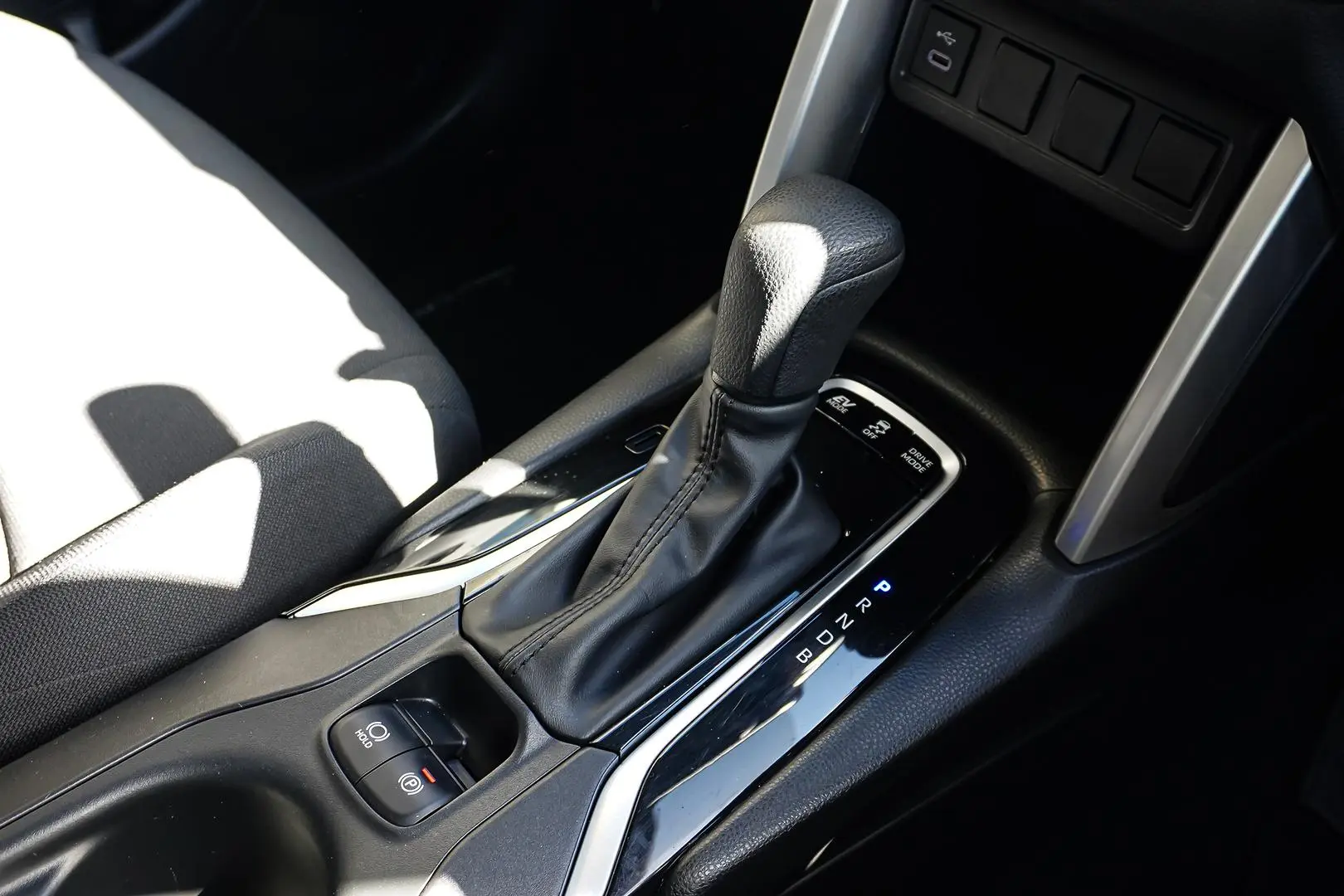 2024 Toyota Corolla Cross Gallery Image 17