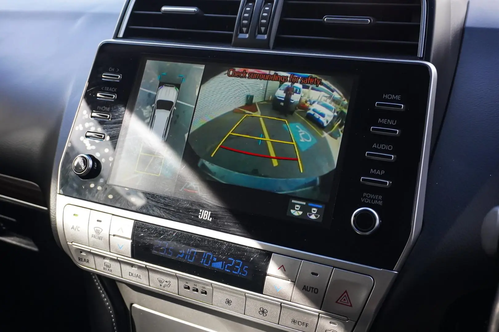2021 Toyota Landcruiser Prado Gallery Image 24