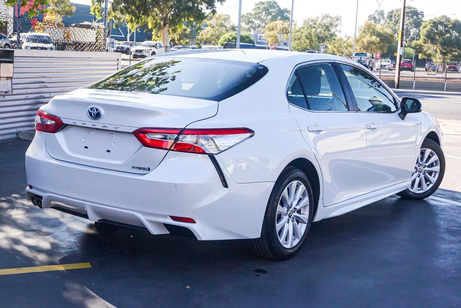 2021 Toyota Camry Gallery Image 2