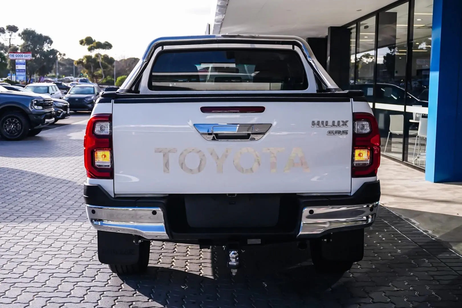 2022 Toyota Hilux Gallery Image 6
