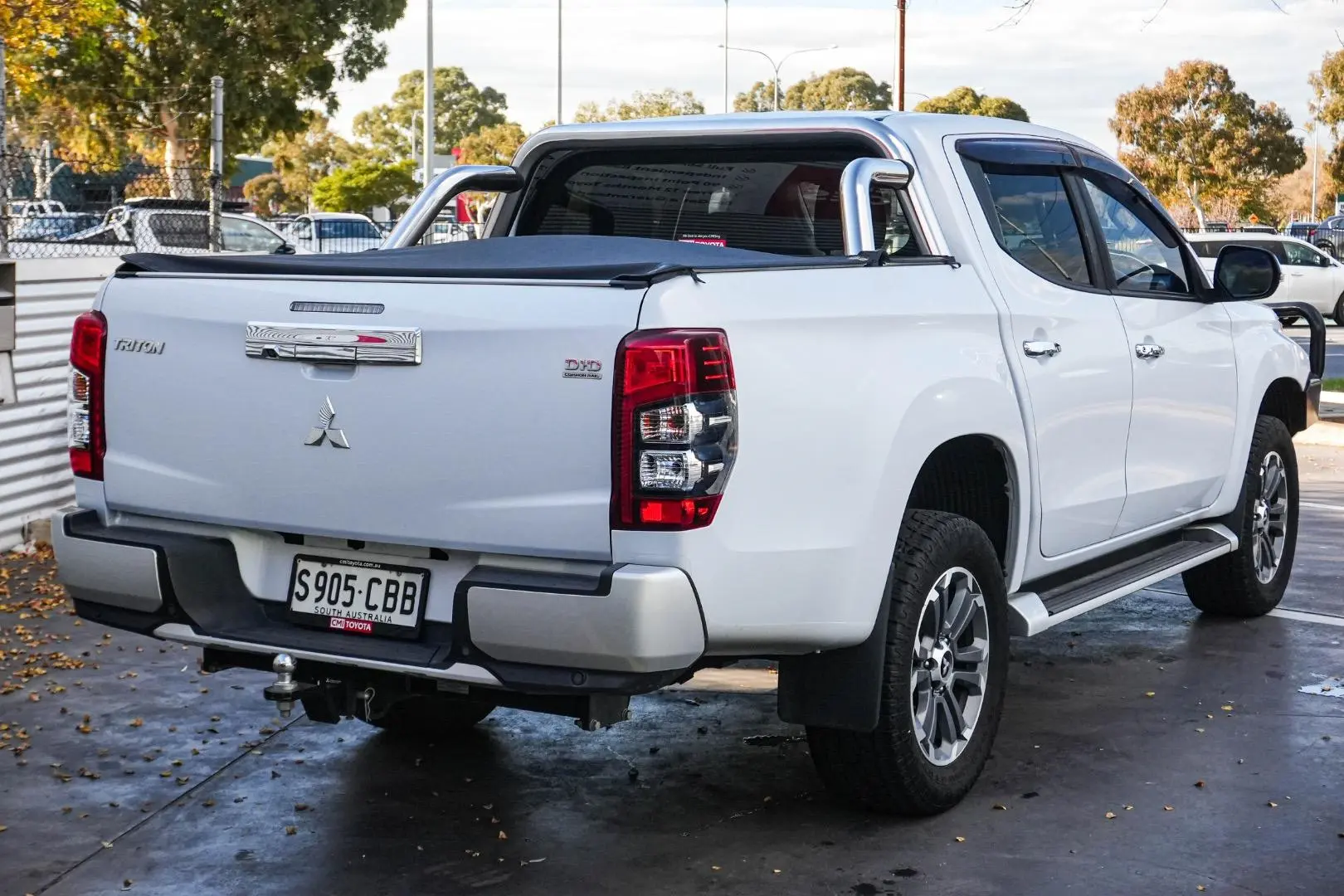 2019 Mitsubishi Triton Gallery Image 3