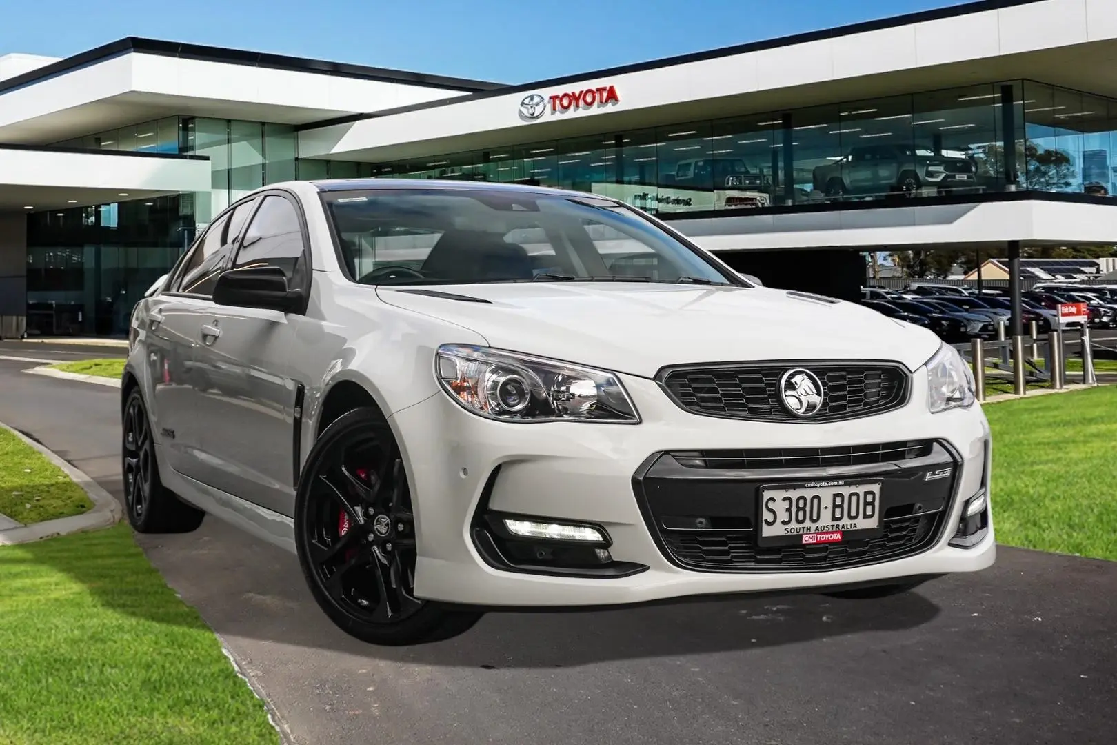2017 Holden Commodore Gallery Image 1