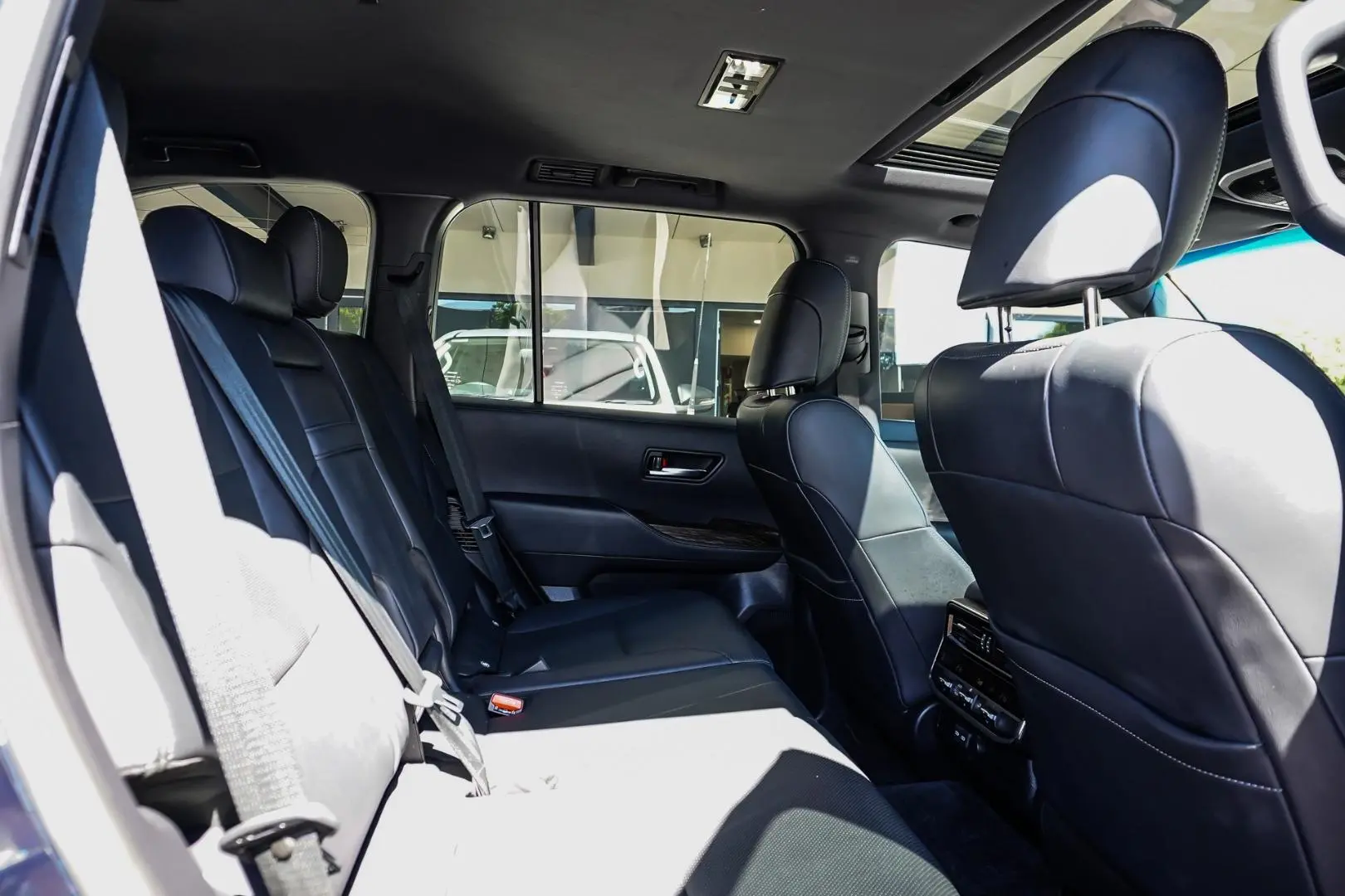 2022 Toyota Landcruiser Gallery Image 7