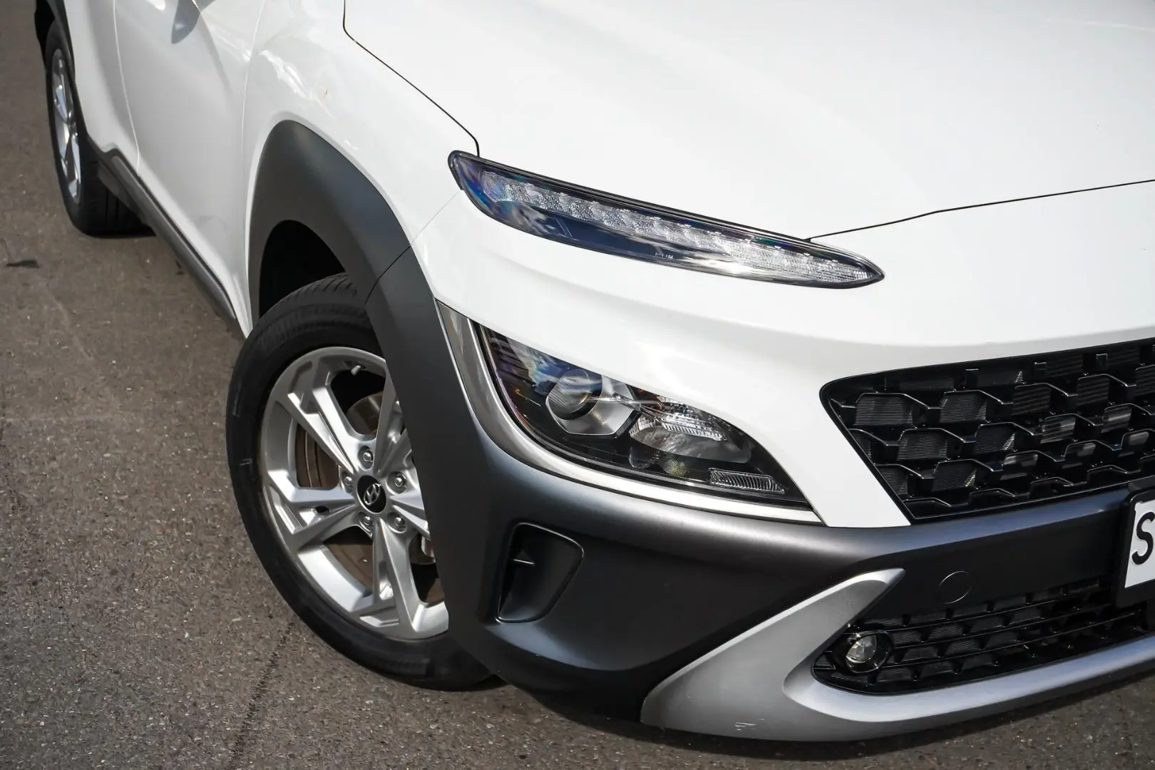 2022 Hyundai Kona Gallery Image 12