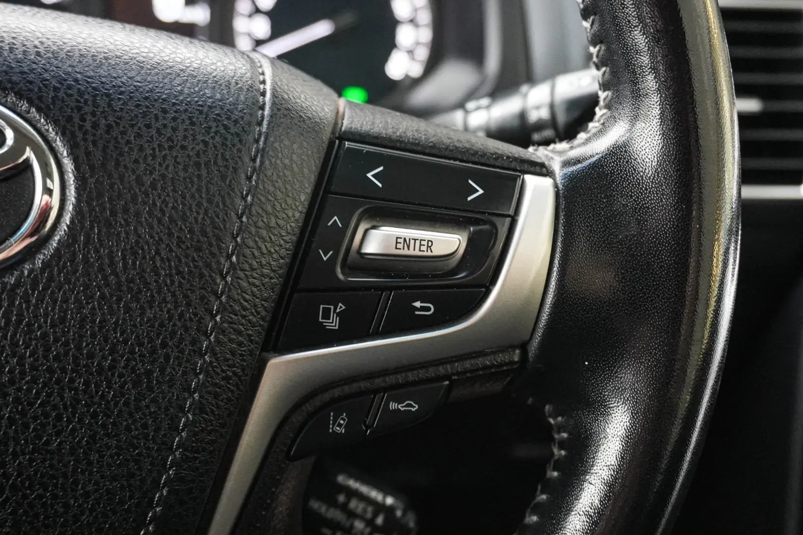 2019 Toyota Landcruiser Prado Gallery Image 20
