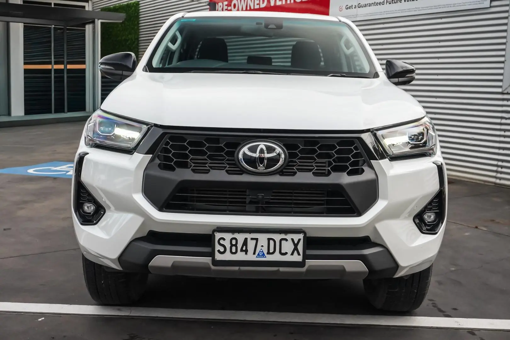 2024 Toyota Hilux Gallery Image 5