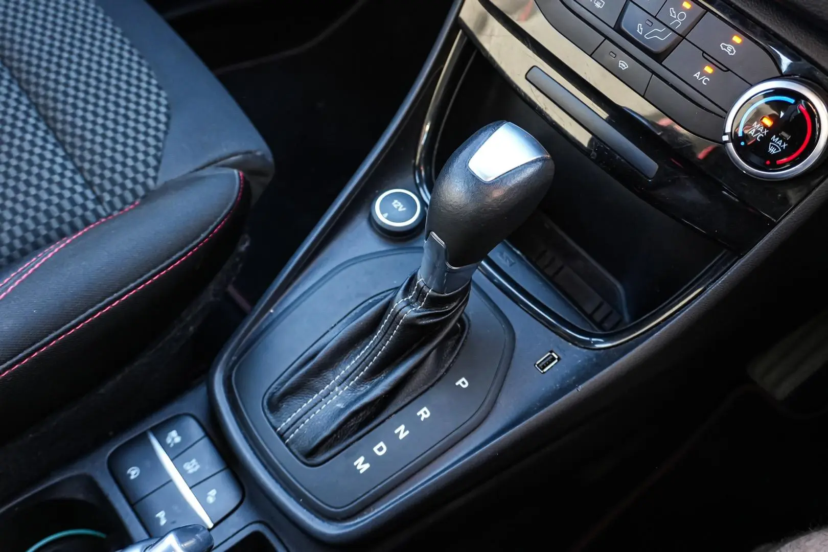 2020 Ford Puma Gallery Image 18