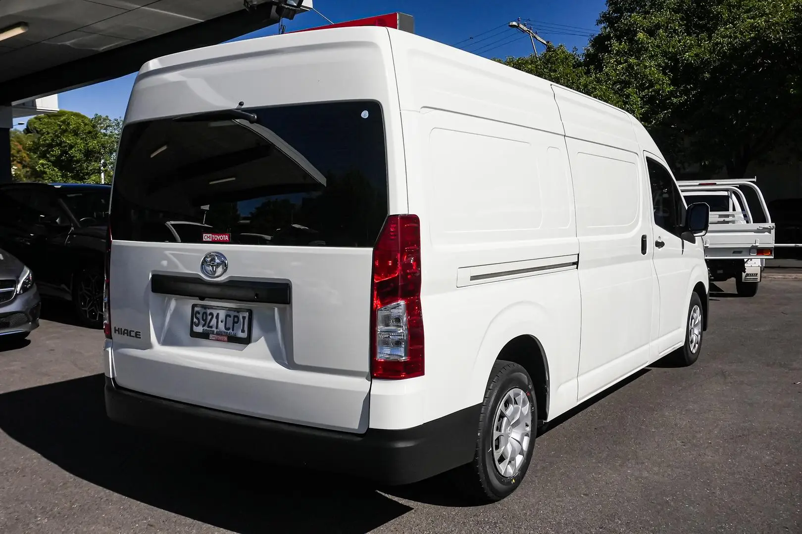 2022 Toyota Hiace Gallery Image 2
