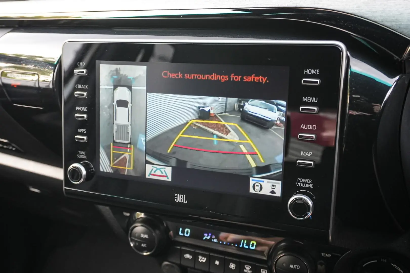 2024 Toyota Hilux Gallery Image 23