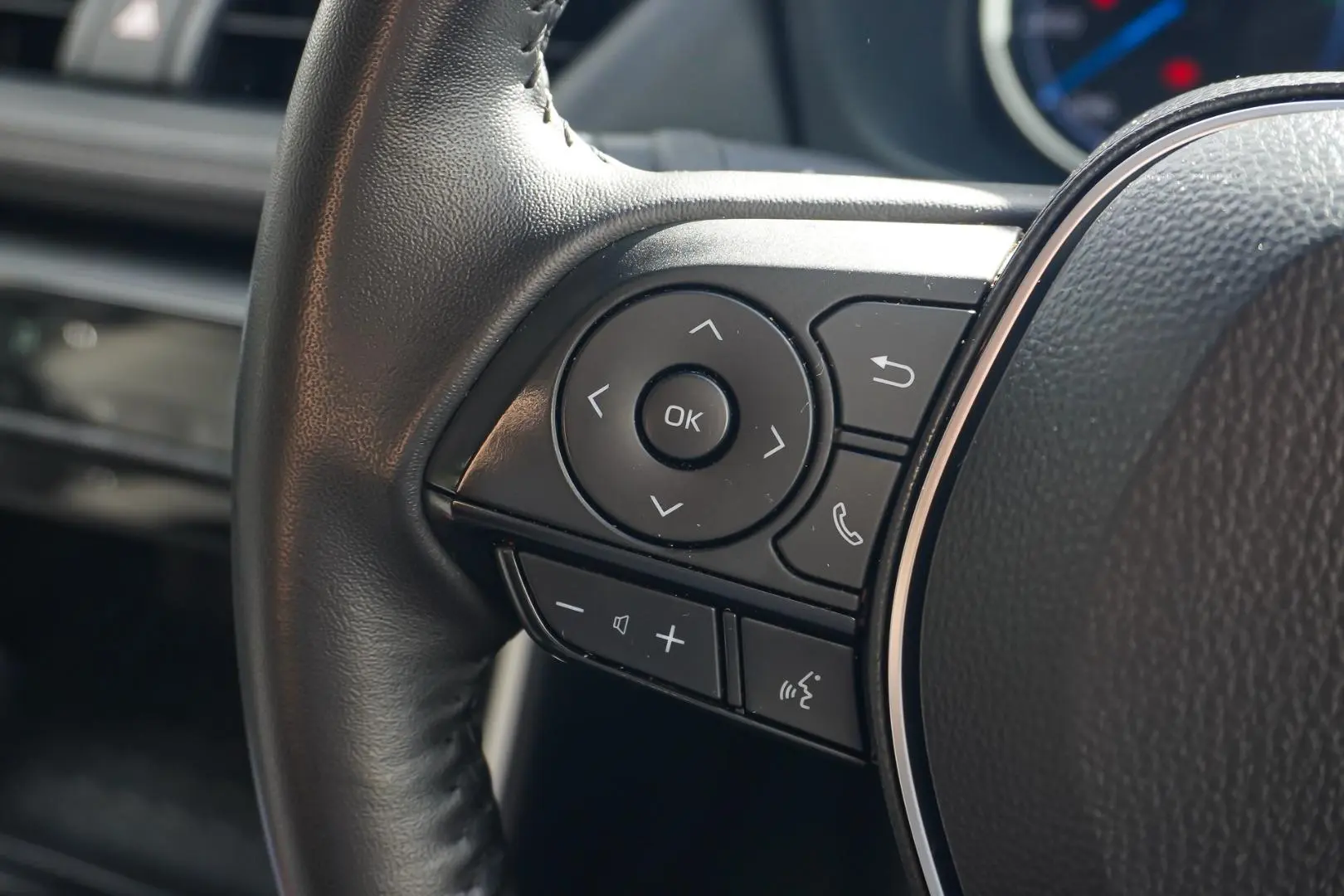 2025 Toyota RAV4 Gallery Image 20