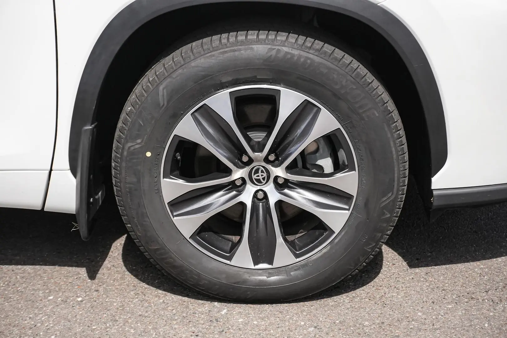 2022 Toyota Kluger Gallery Image 12