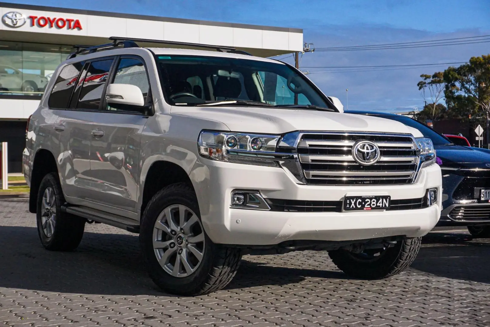 2020 Toyota Landcruiser Gallery Image 2