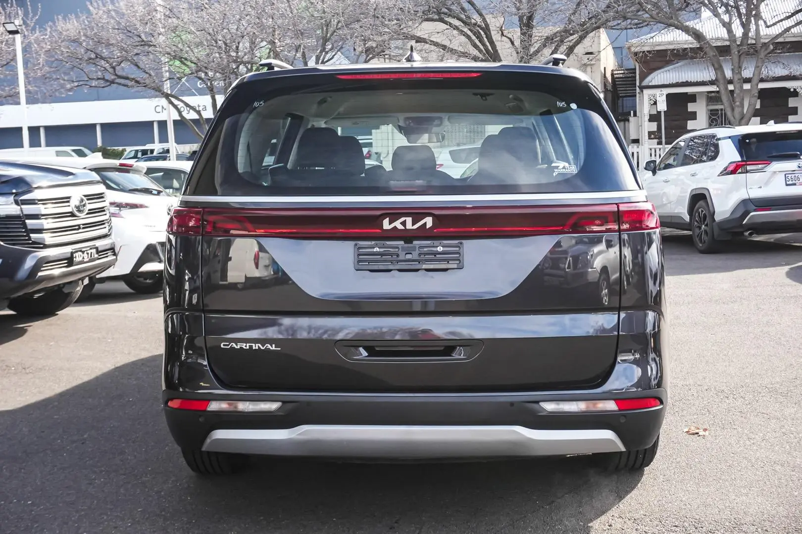 2023 Kia Carnival Gallery Image 5