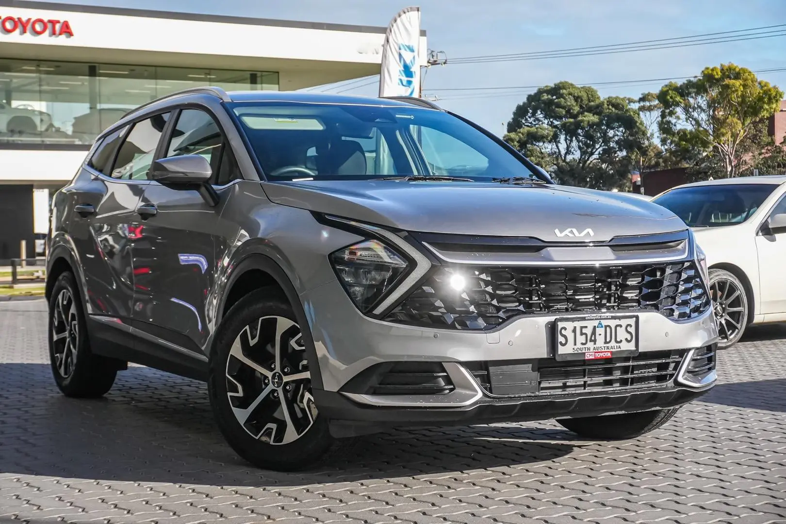 2024 Kia Sportage Gallery Image 2