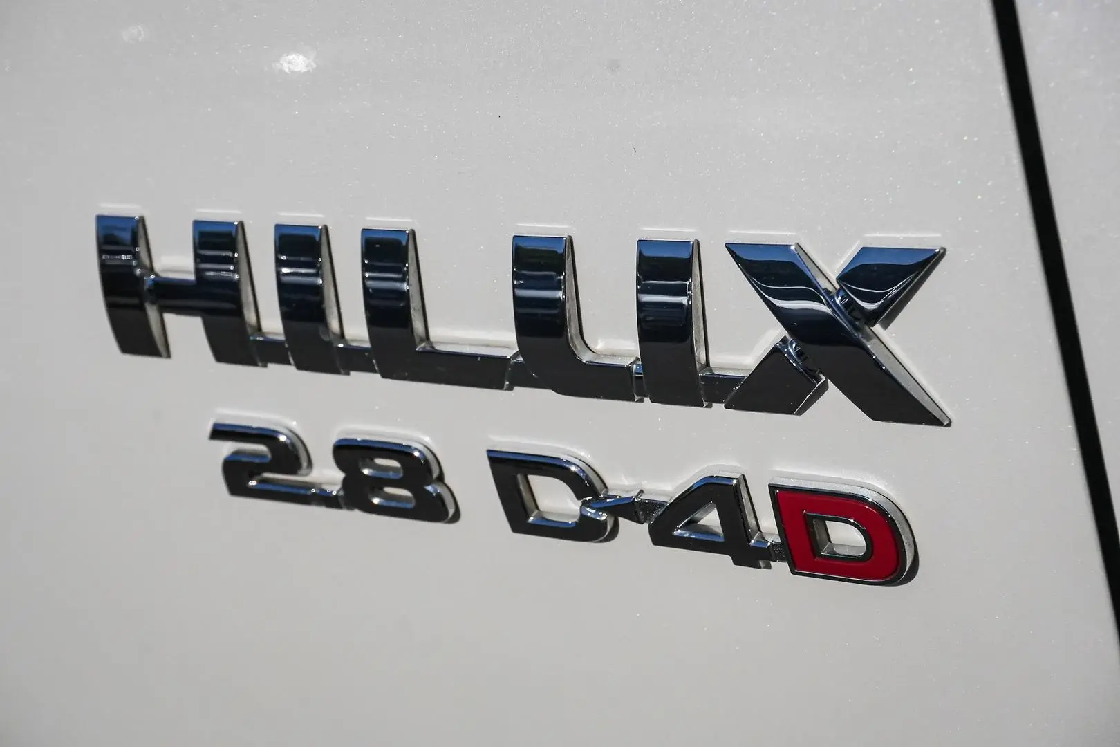 2016 Toyota Hilux Gallery Image 14