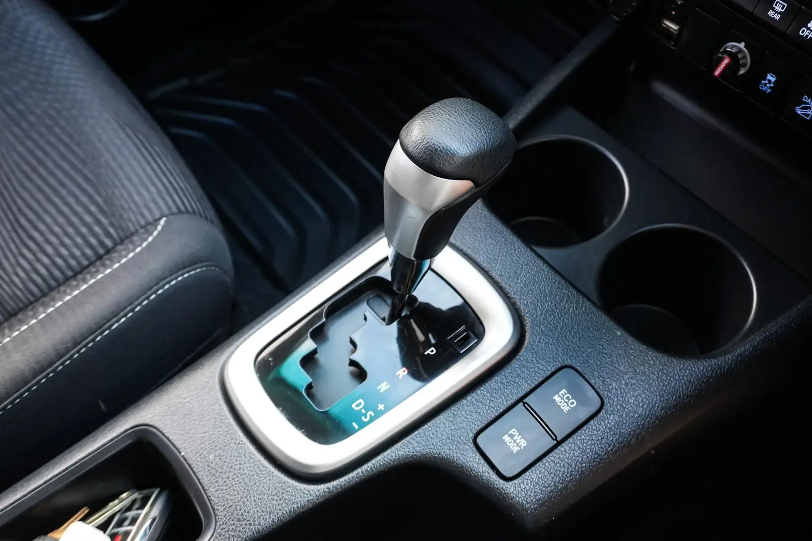 2018 Toyota Hilux Gallery Image 17