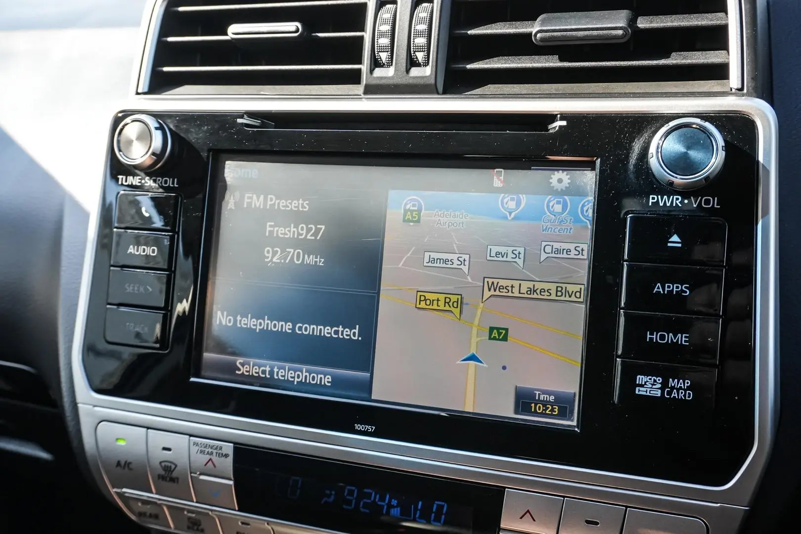 2018 Toyota Landcruiser Prado Gallery Image 20