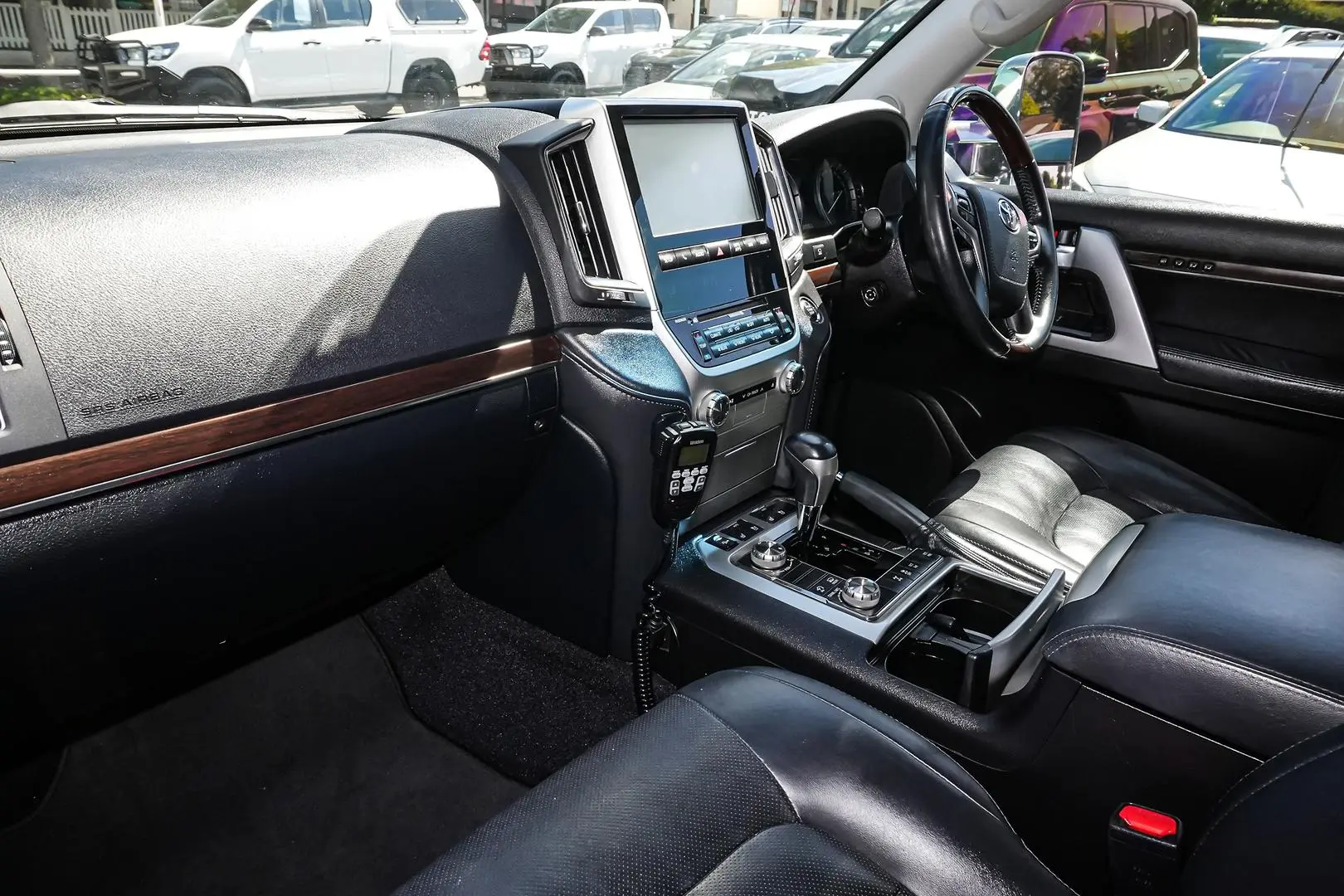 2017 Toyota Landcruiser Gallery Image 9