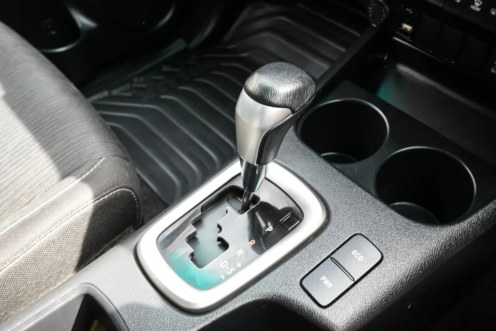 2022 Toyota Hilux Gallery Image 19