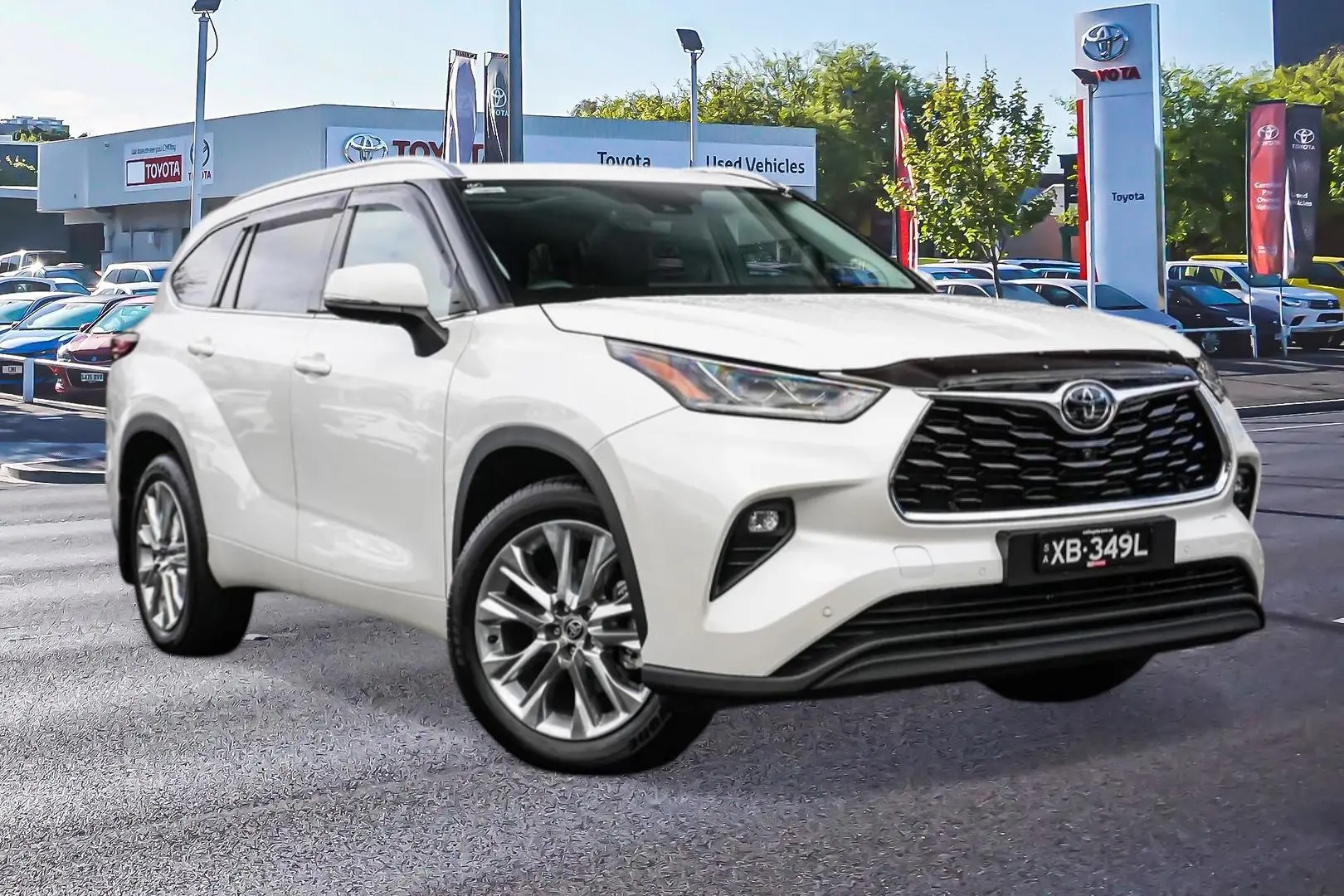 2021 Toyota Kluger Gallery Image 1