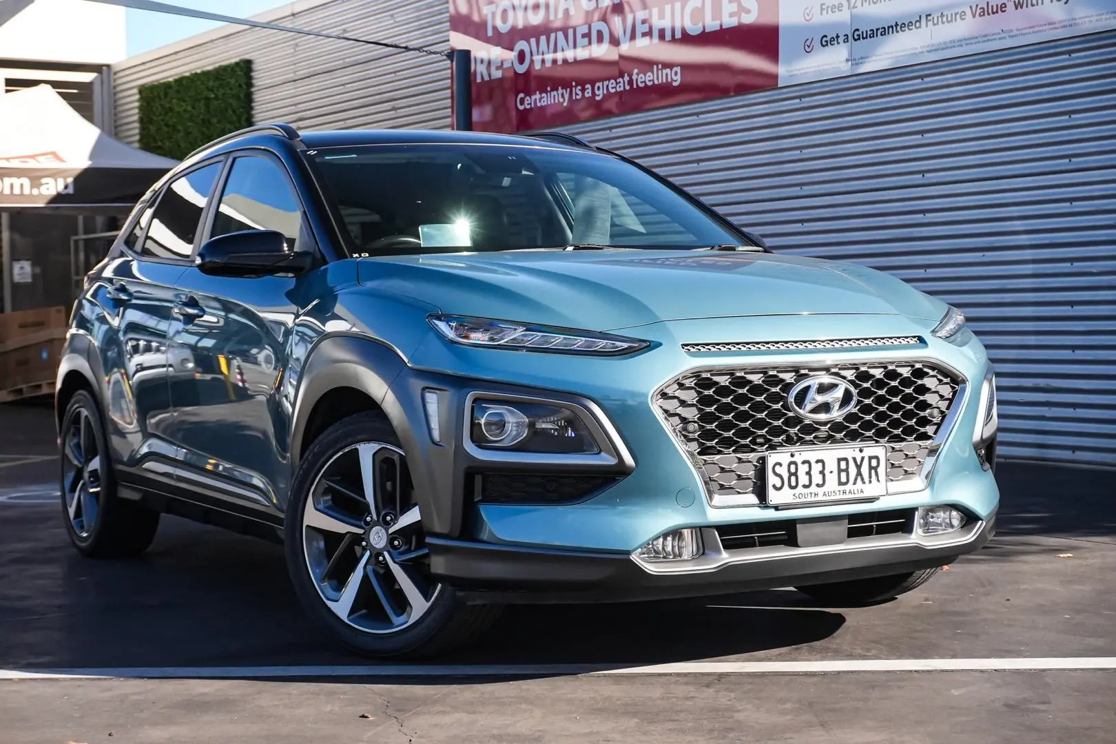 2018 Hyundai Kona Gallery Image 2