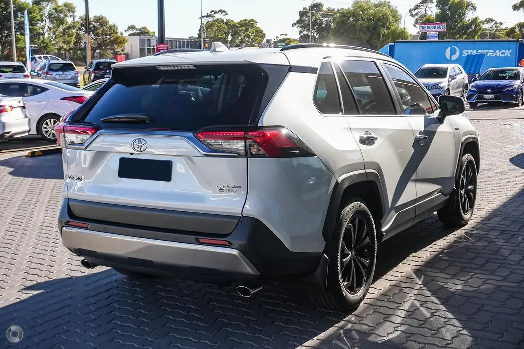 2025 Toyota RAV4 Gallery Image 4