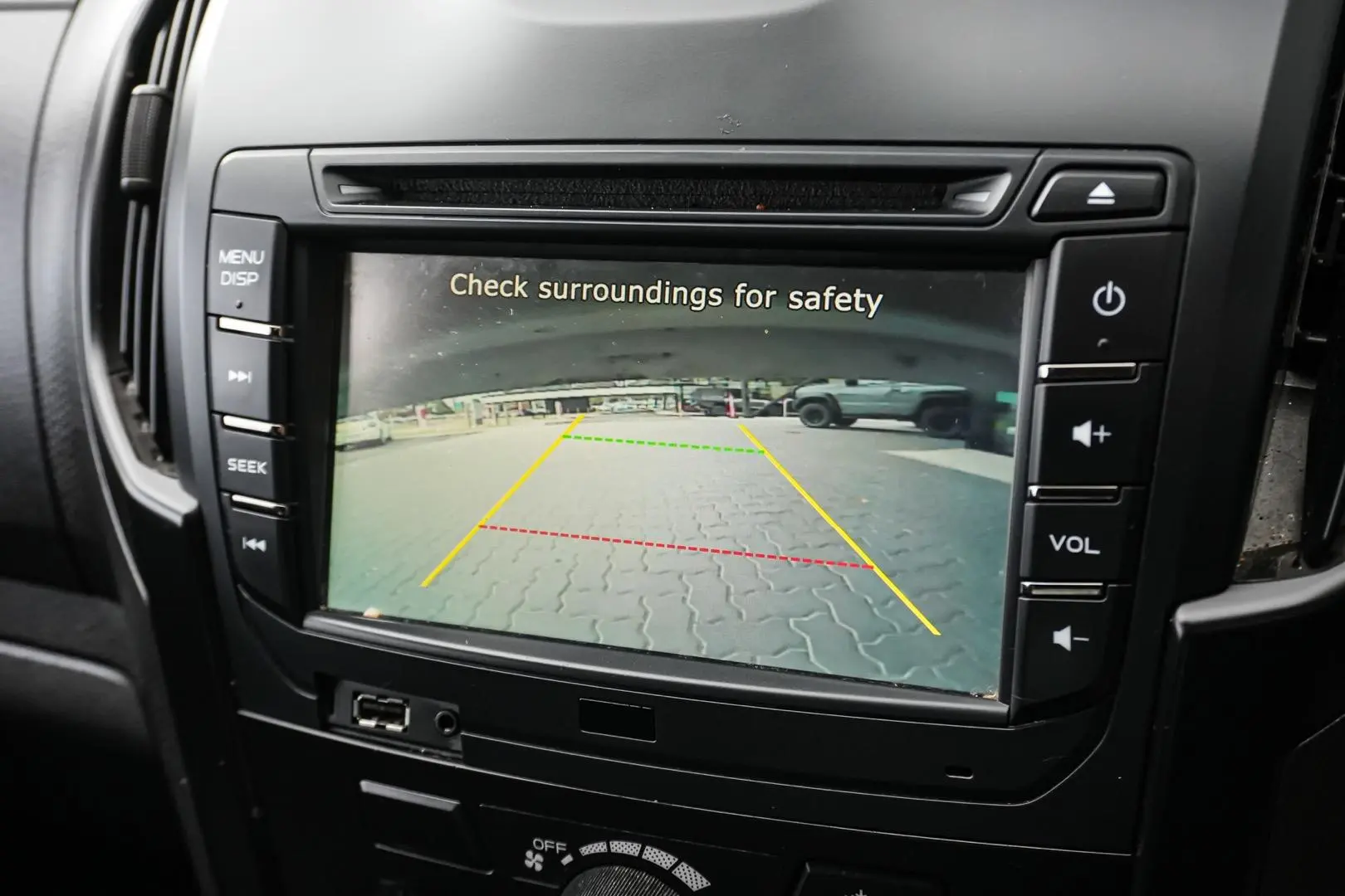 2018 Isuzu D-MAX Gallery Image 22