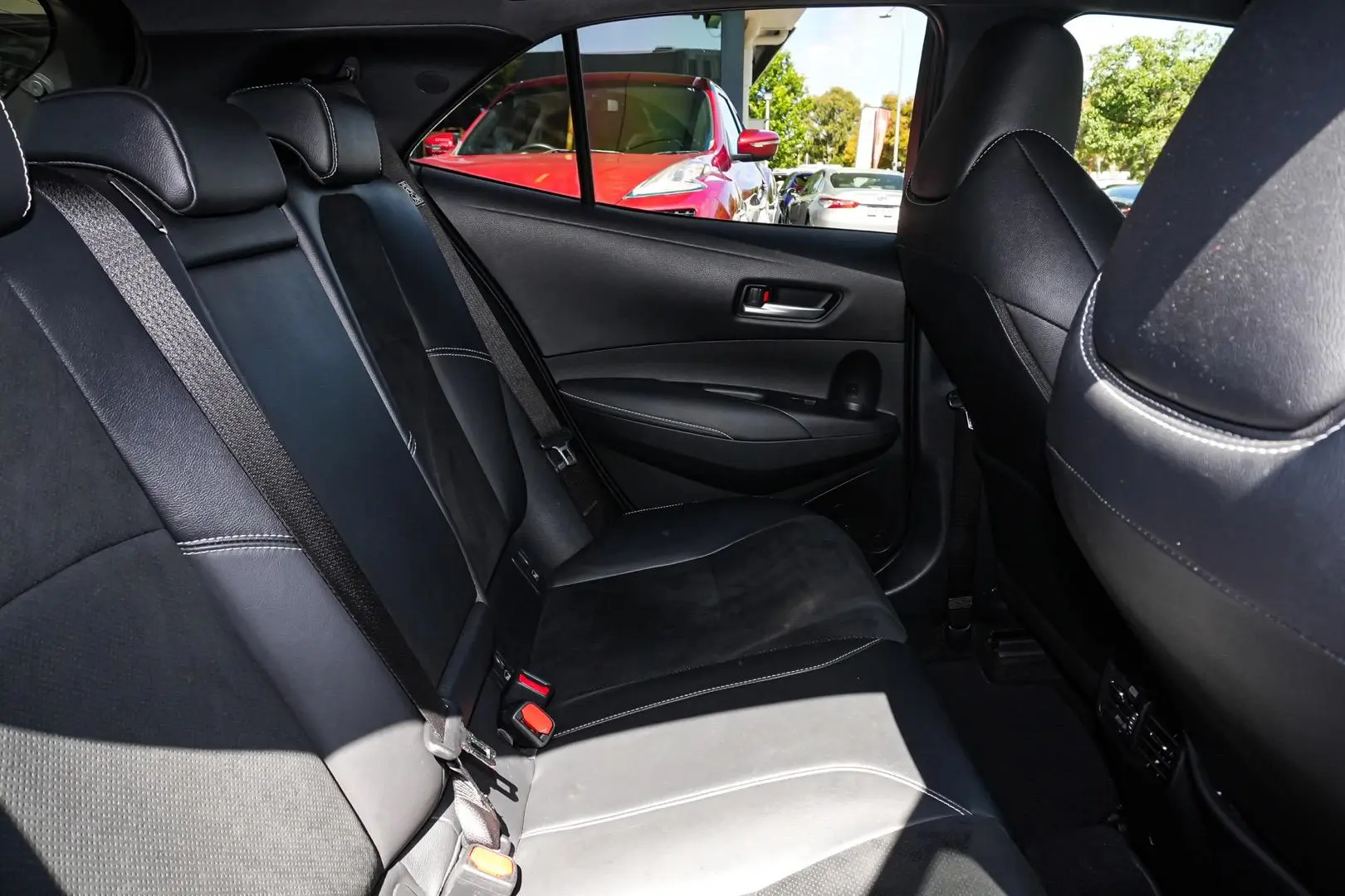 2020 Toyota Corolla Gallery Image 9