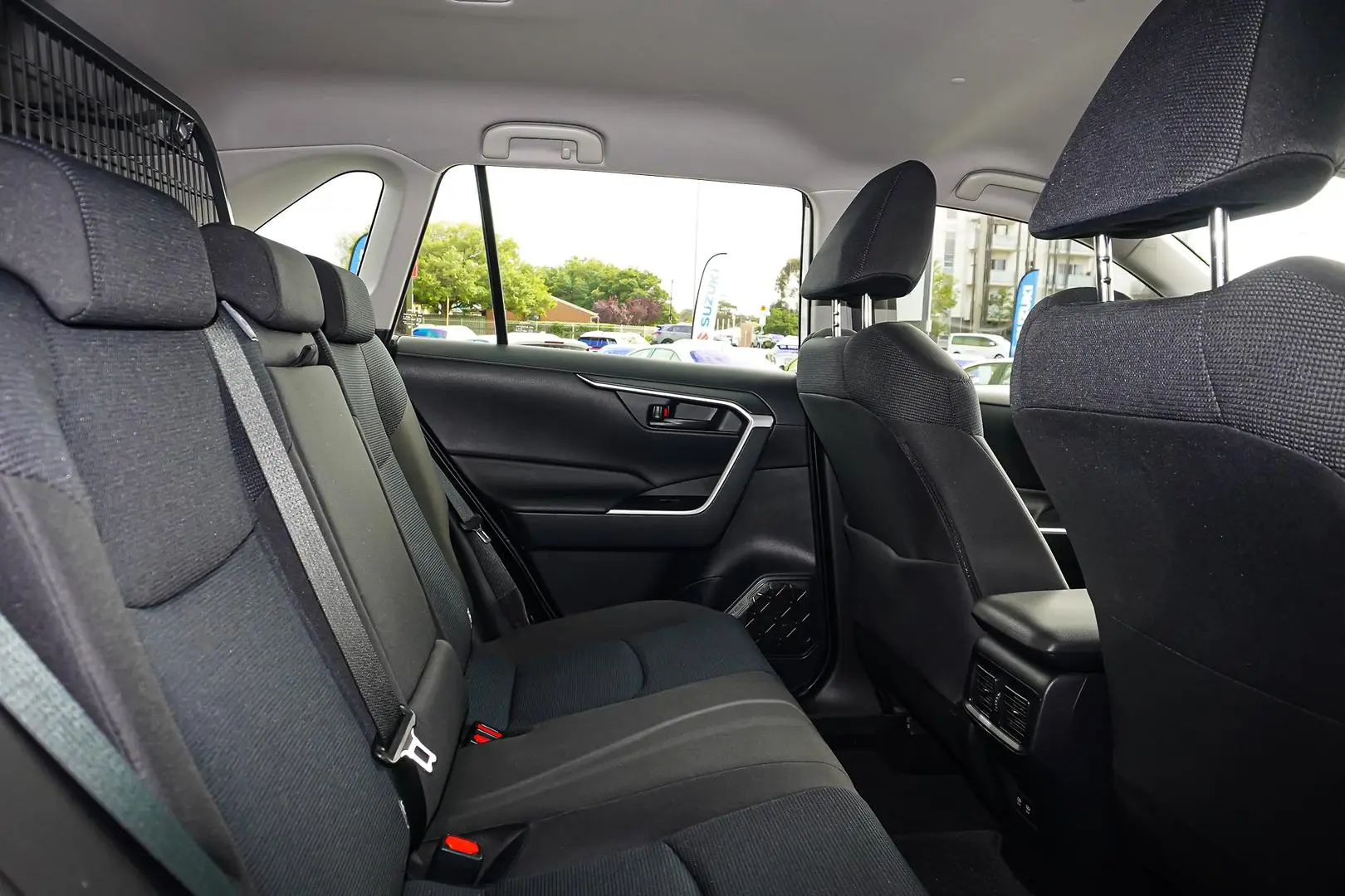 2021 Toyota RAV4 Gallery Image 8