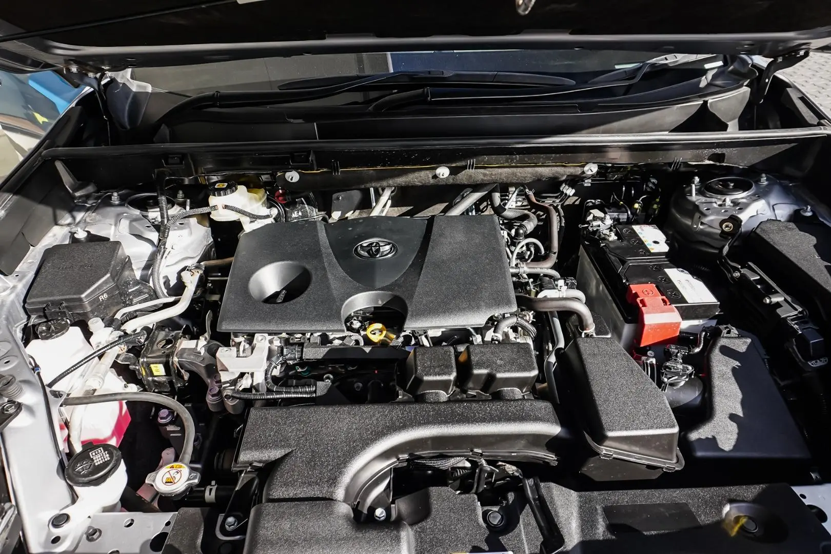 2022 Toyota RAV4 Gallery Image 23
