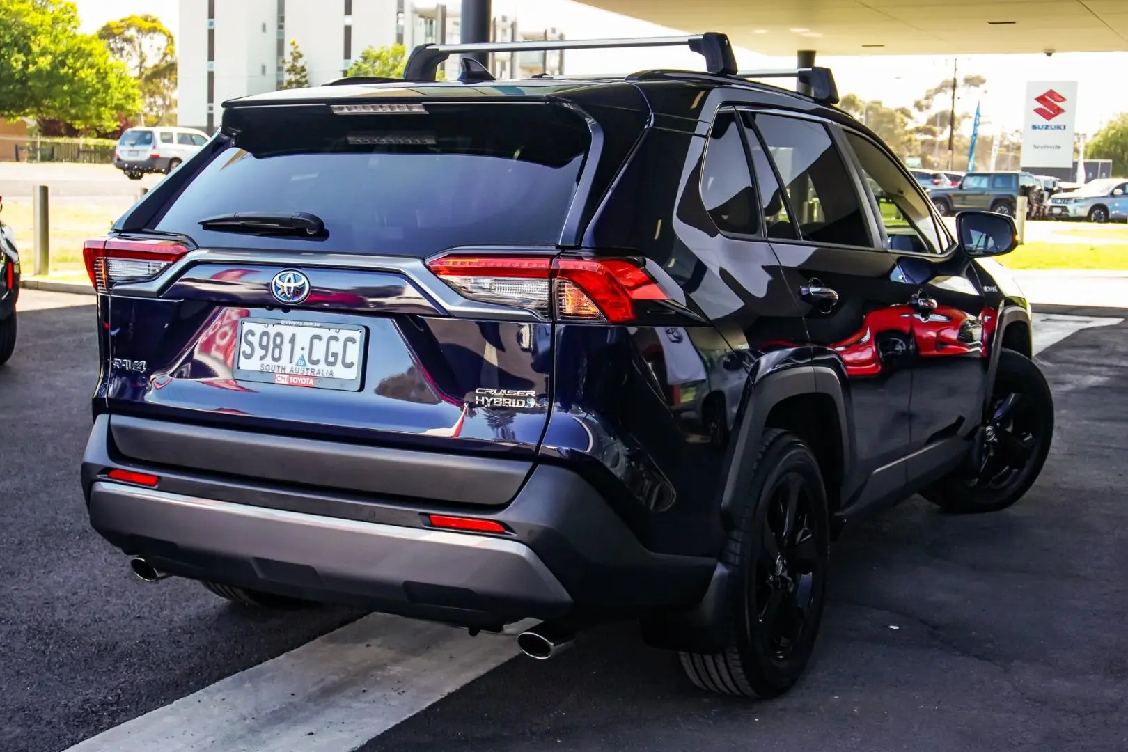 2020 Toyota Rav4 Gallery Image 2