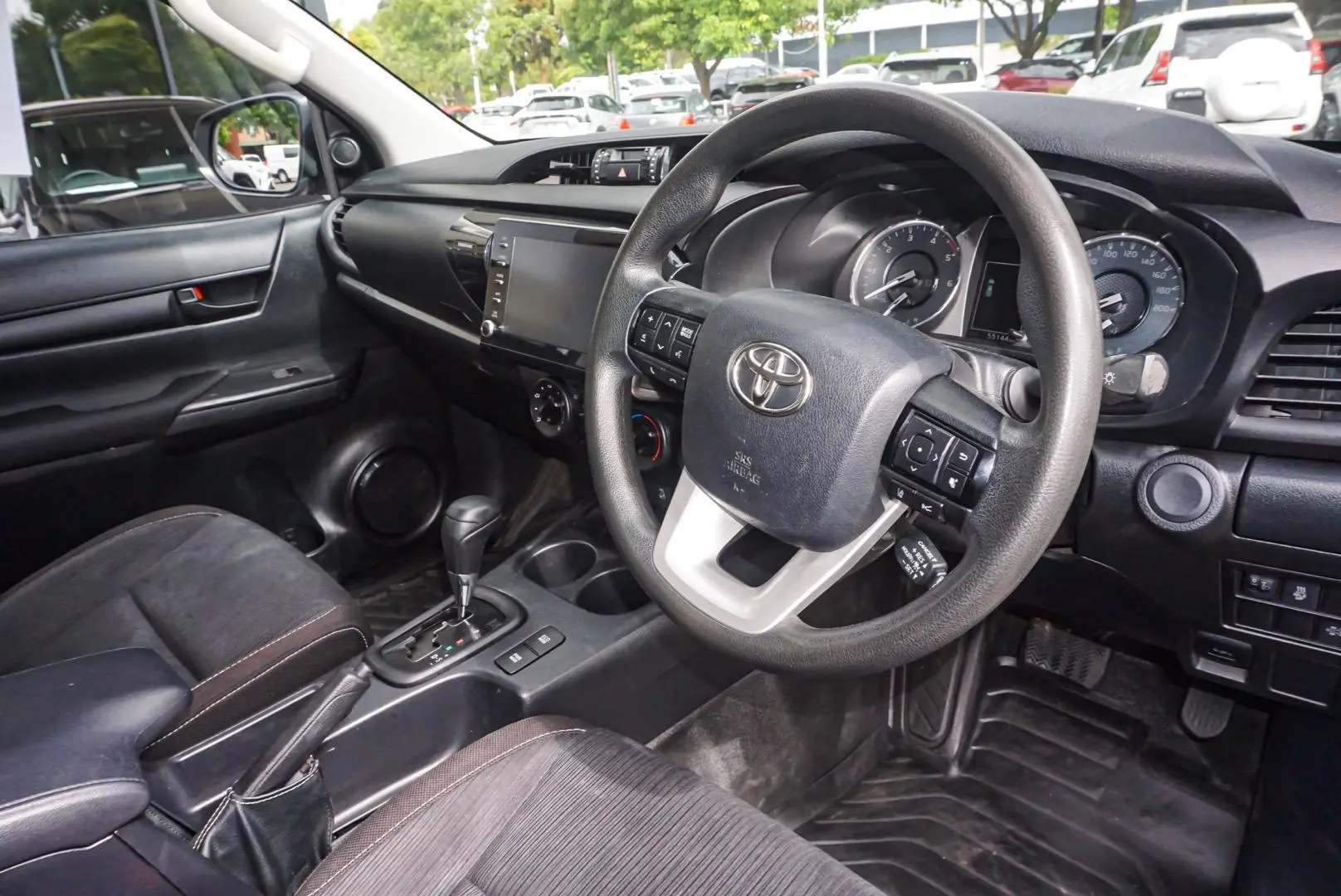 2021 Toyota Hilux Gallery Image 7