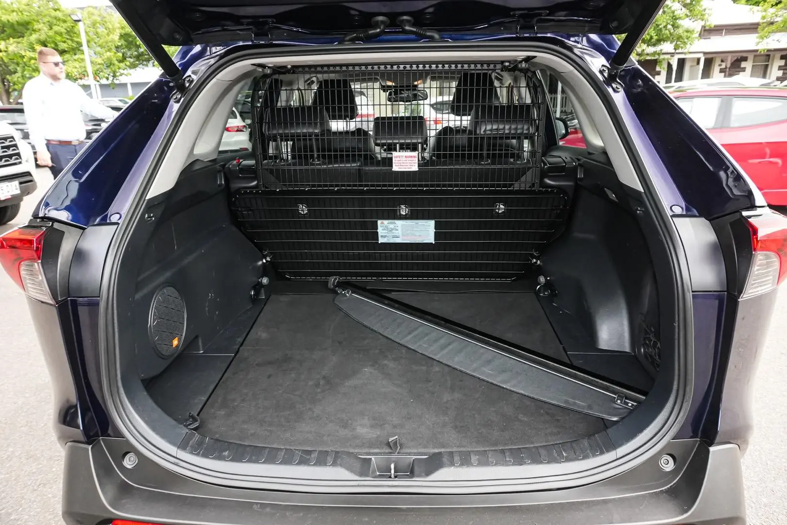 2020 Toyota RAV4 Gallery Image 11