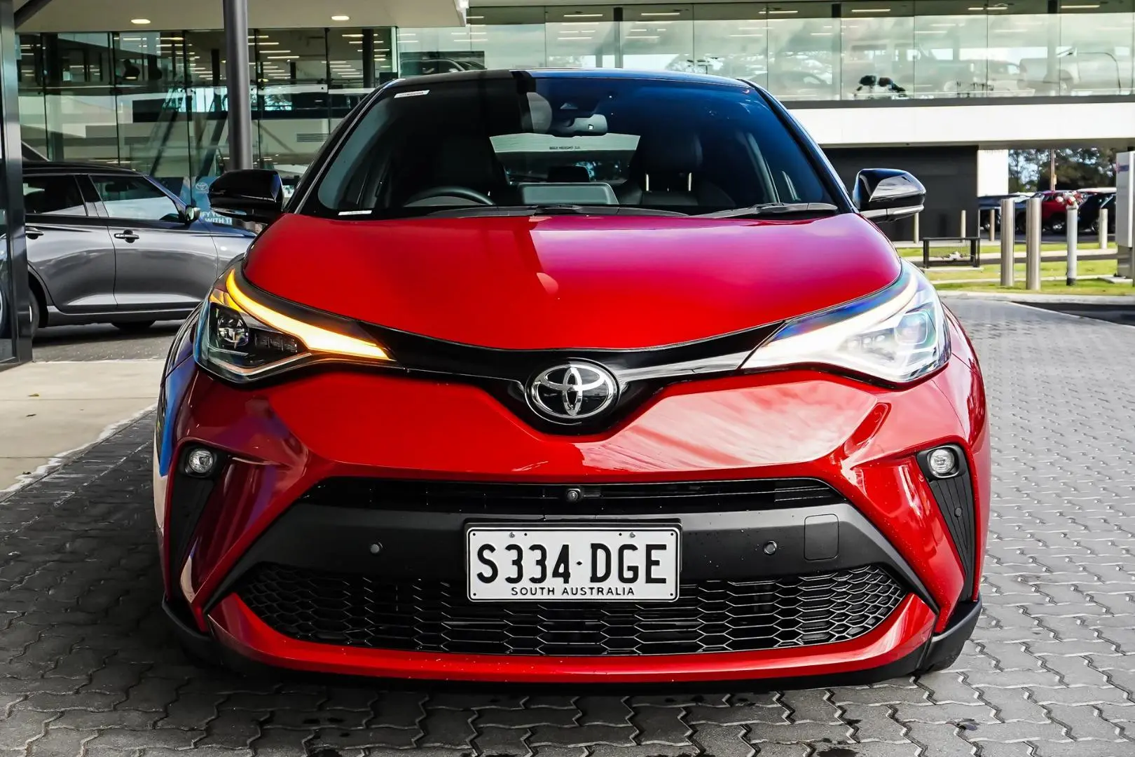 2020 Toyota C-HR Gallery Image 5
