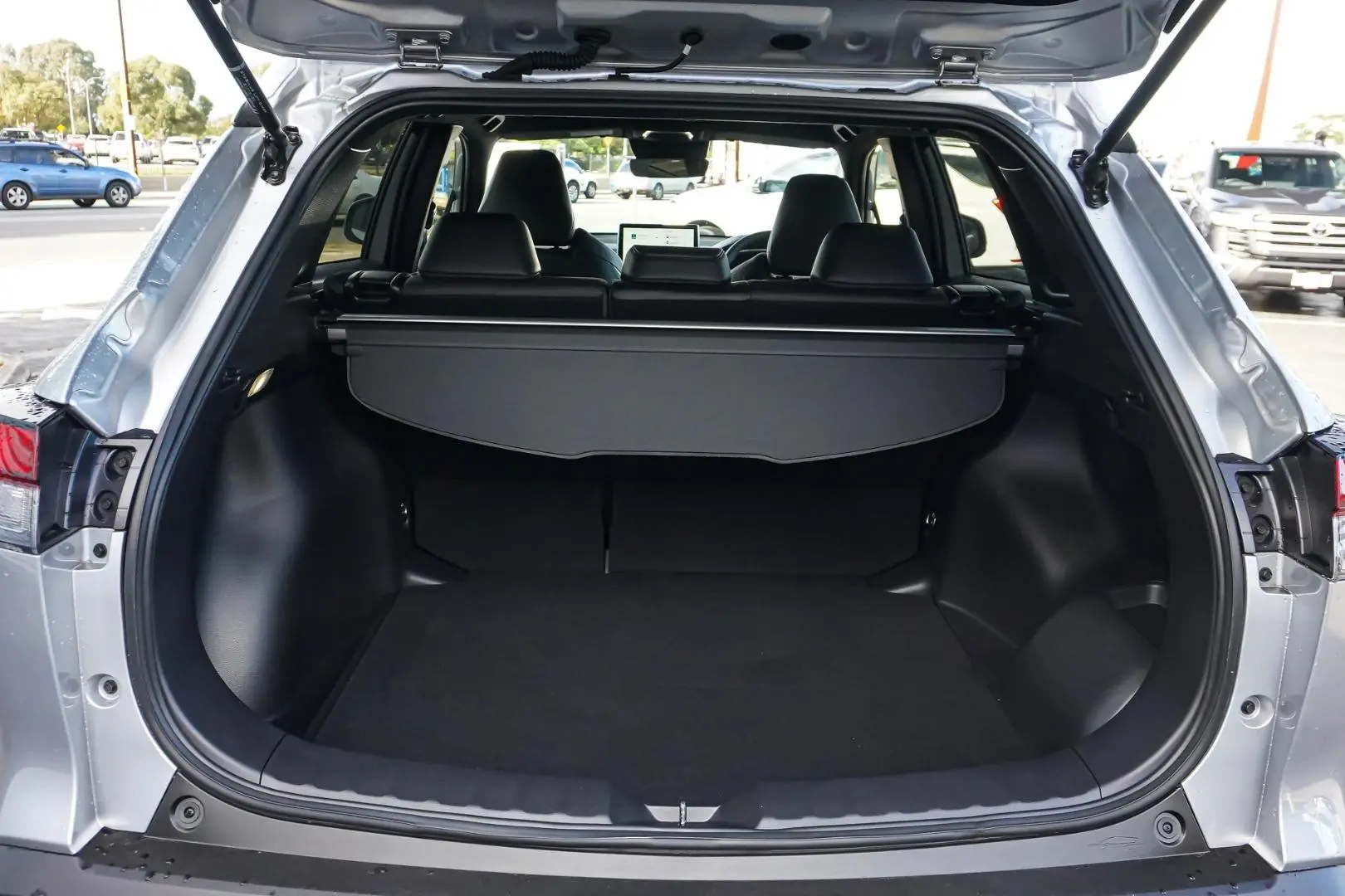 2025 Toyota Corolla Cross Gallery Image 9