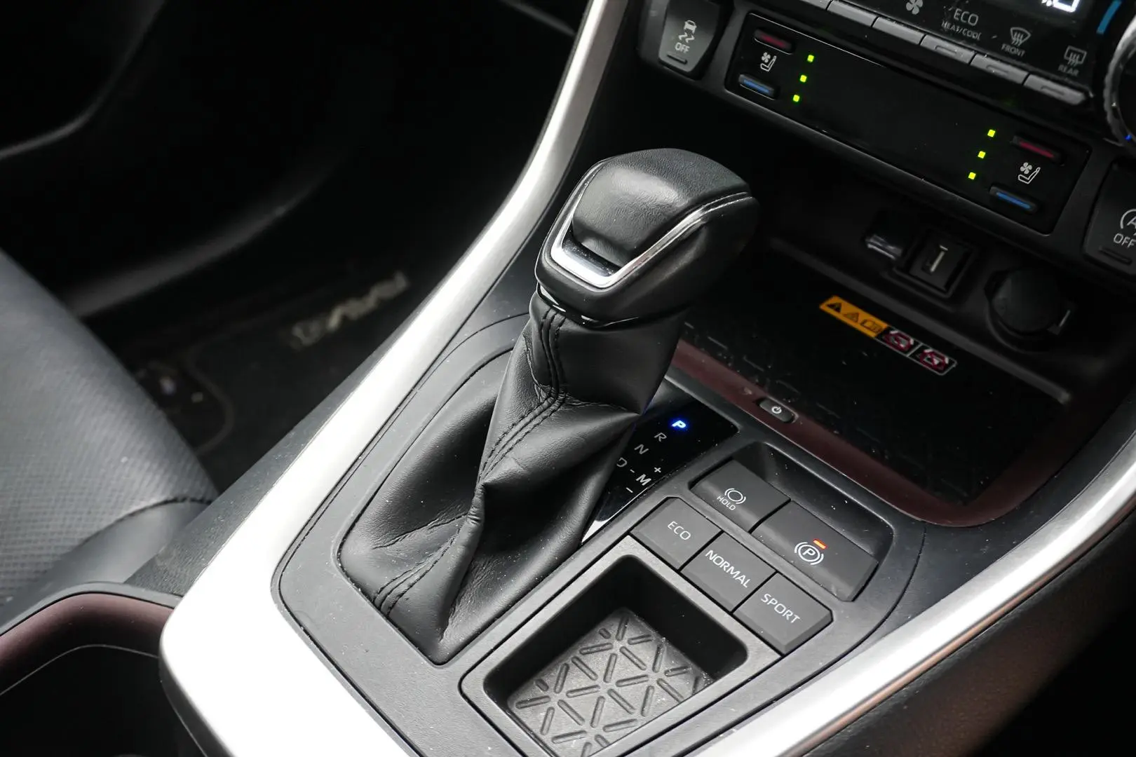 2022 Toyota RAV4 Gallery Image 18